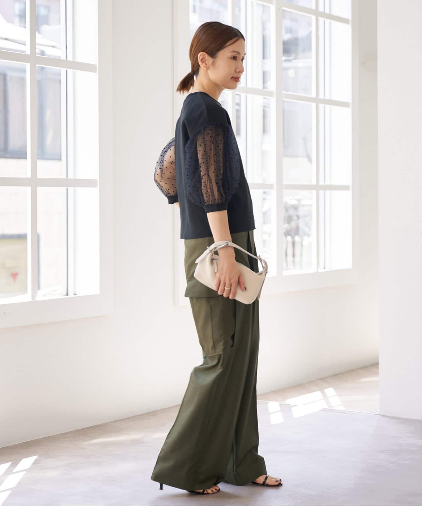 今期✨PARIS DE AOUNE チュールスリーブプルオーバー　ブラック 60%OFF】PARIS DE AOUNE パリドゥアオウネ セントラル裏毛