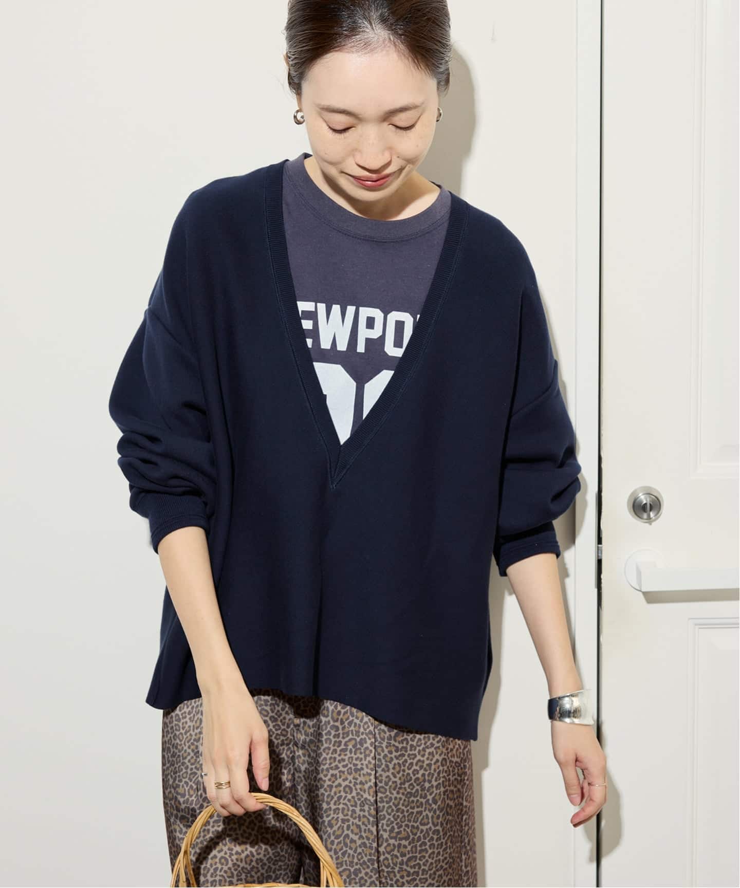 SLOBE IÉNA ウォッシャブル プレーンVネックニット　ブラウン SLOBE IENA（スローブイエナ）の「《追加》ウォッシャブル