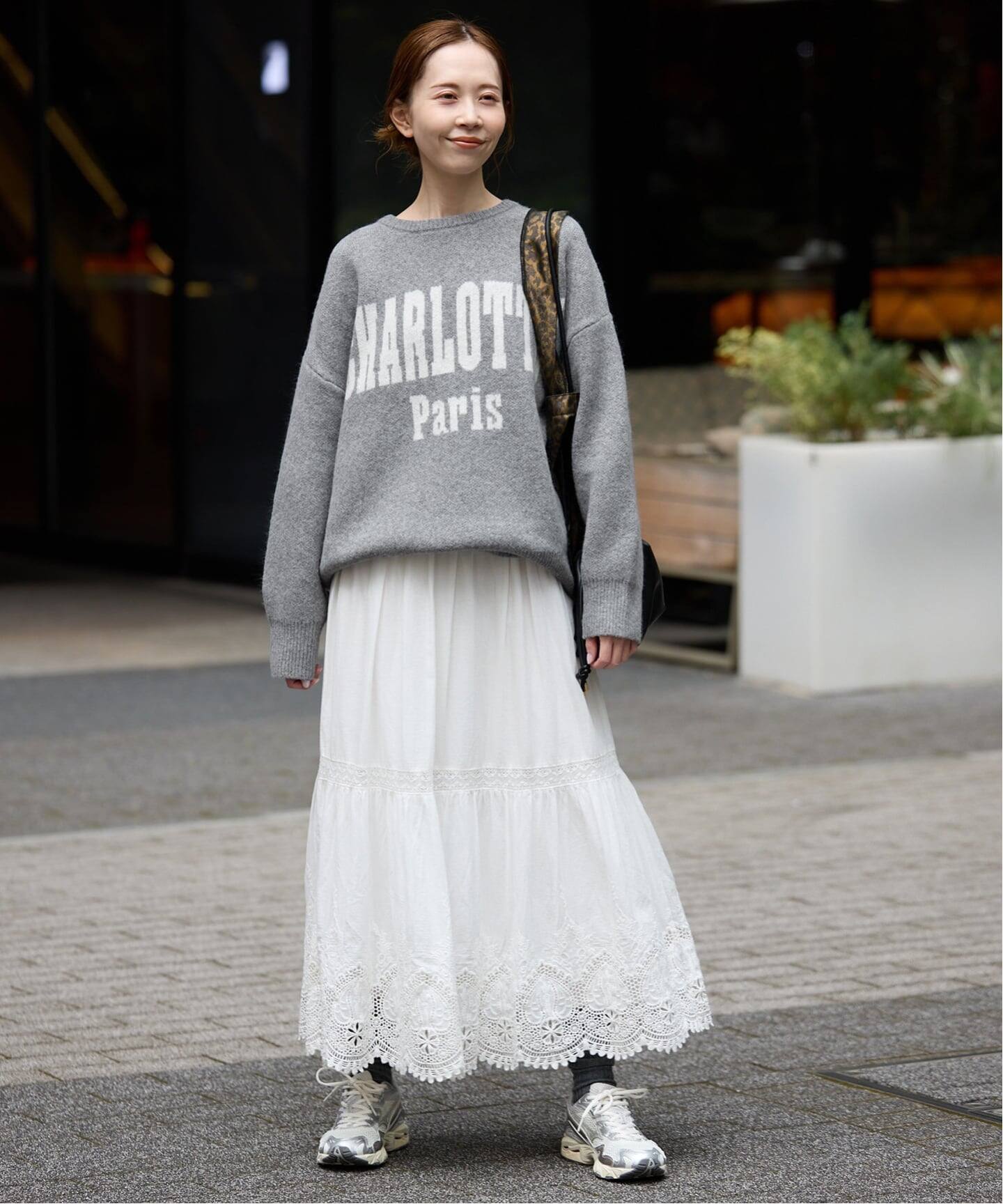 SUNAKO HATA シルク100%ニットアイボリー 100% Cashmere Saddle Sleeve Pullover | 27 Miles Malibu