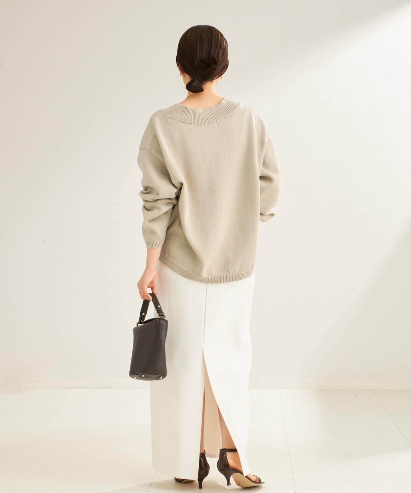 「Plage」 Vネックニット - ホワイト レディース Low V Neck ニット（ニット／セーター）｜Plage（プラージュ）の