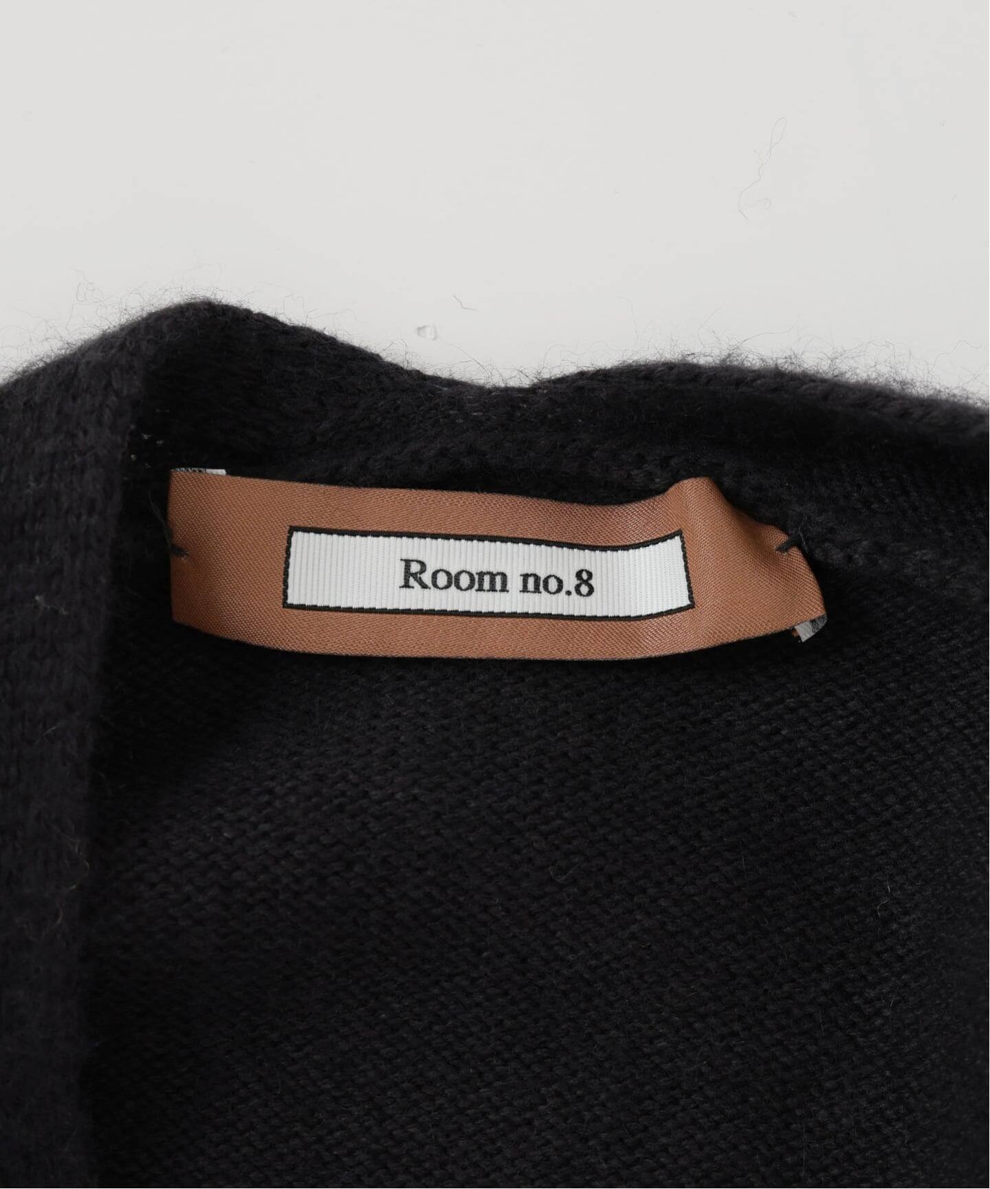 予約》Room no.8 ルームエイト Raccoon Slit Neck トップス R8KN