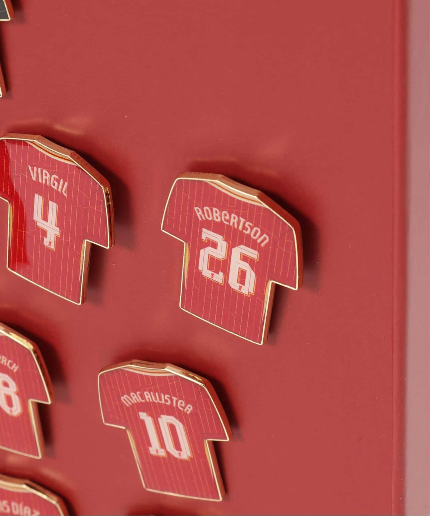 Liverpool FC / リバプール FC】CHAMPIONS SQUAD BADGE SET（その他