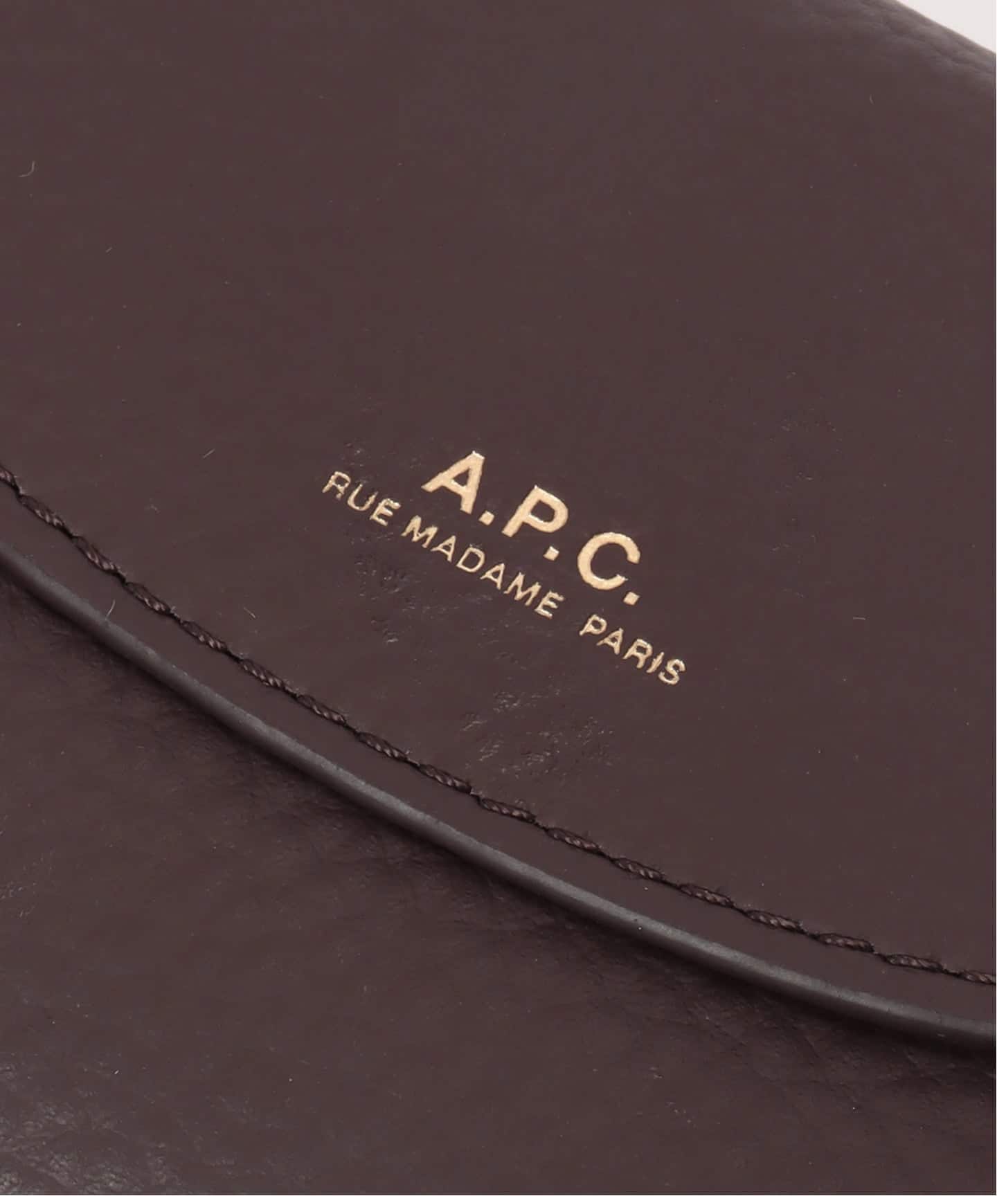 A.P.C./アーペーセー】TRIFOLD GENEVE-CUIR GRAINE（財布・コイン
