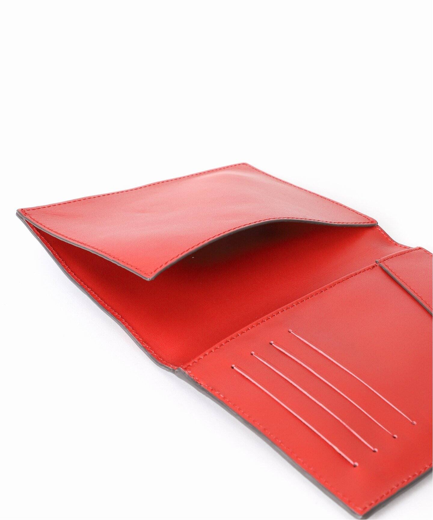 新品、タグ付き❗️BTN Passport Holder 追加 BTN Passport Holder（その他ファッション小物）｜Deuxieme