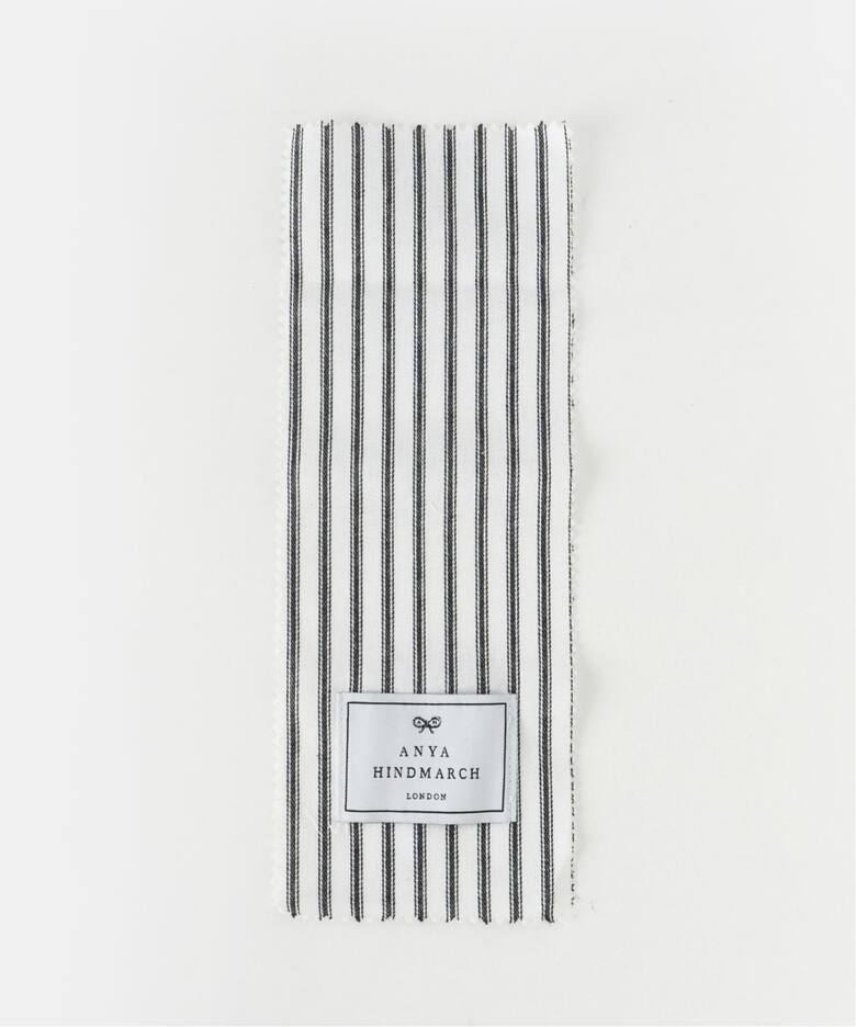 ANYA HINDMARCH/アニヤ ハインドマーチ】 MagSafe WINK カードケース 
