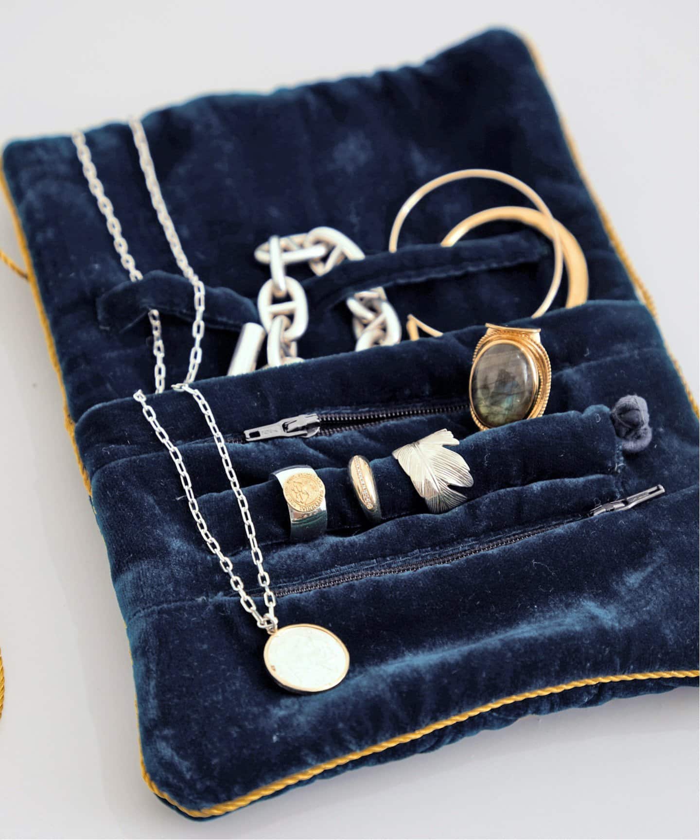 アパルトモン【GIGI/ジジ】 Original jewelry pouch GIGI/ジジ】 Original jewelry pouch（ポーチ）｜L'Appartement
