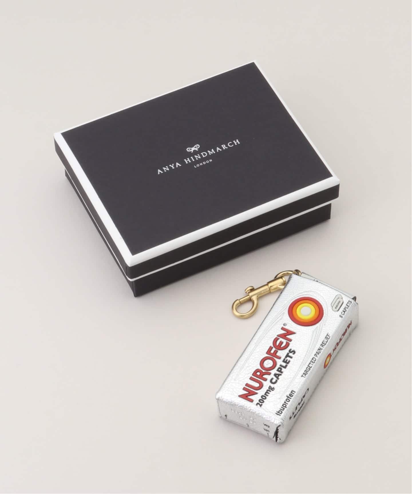 ANYA HINDMARCH/アニヤ ハインドマーチ CHARM NUROFEN チャーム（キー