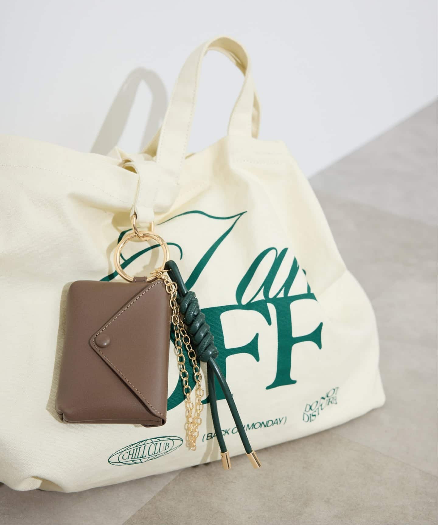 追加》SLOBE ポーチ付きチャーム（キーケース／キーアクセサリー