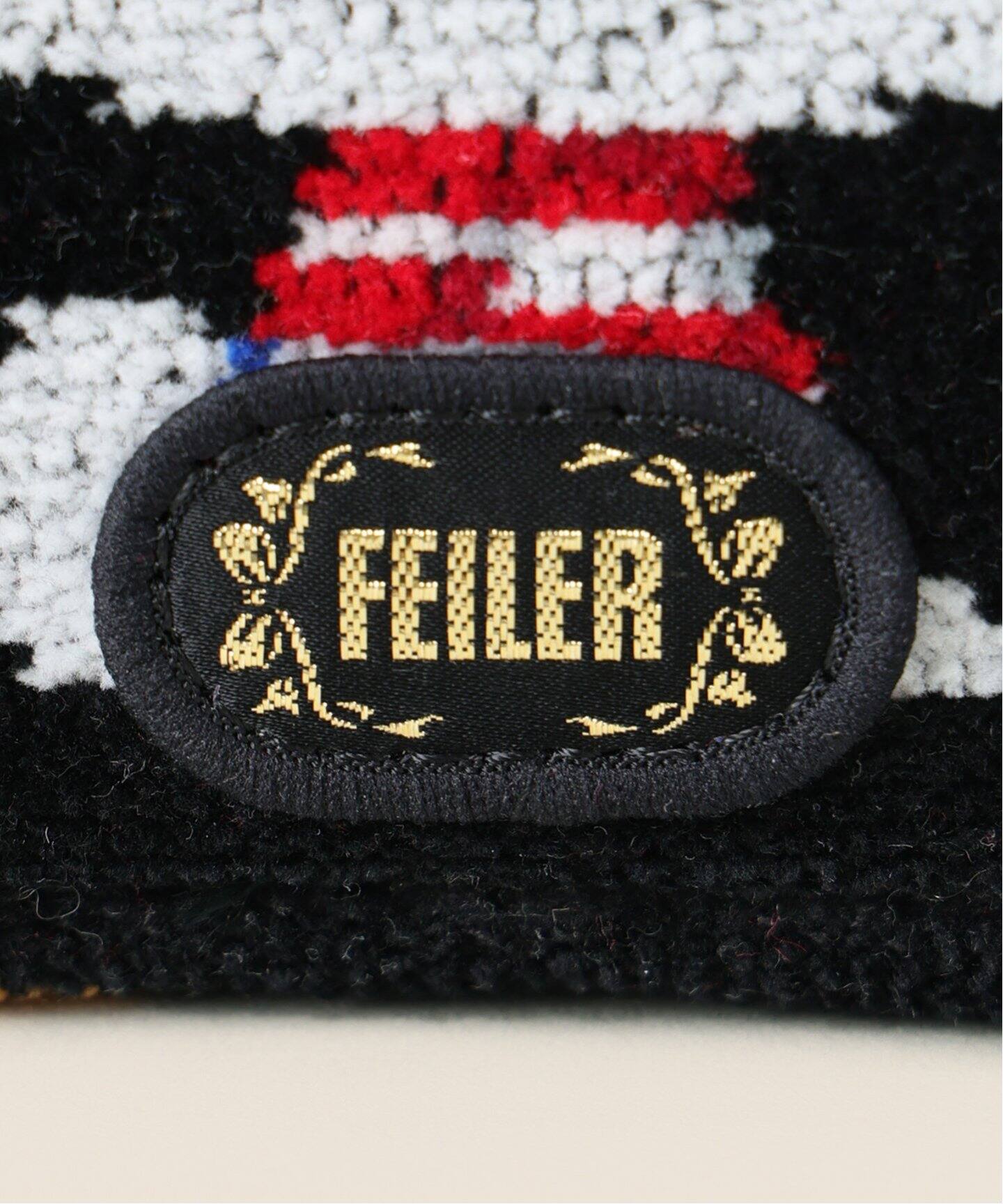 FEILER/フェイラー 別注 DLICIEUX HELLO KITTYガジェットポーチ 