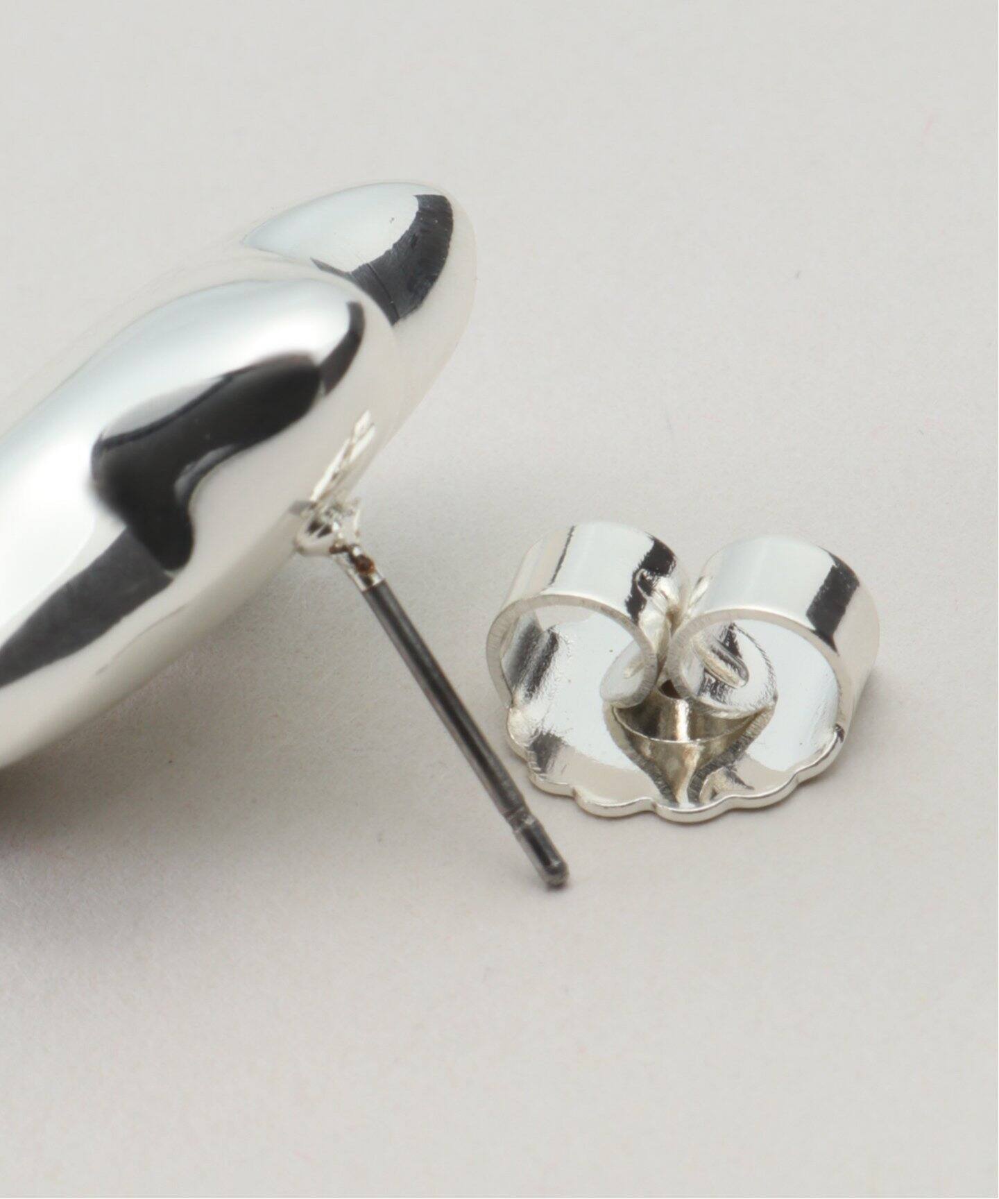 【関税込み】Sandy Liang シルバー Found ピアス FOUND EARRINGS – SANDY LIANG