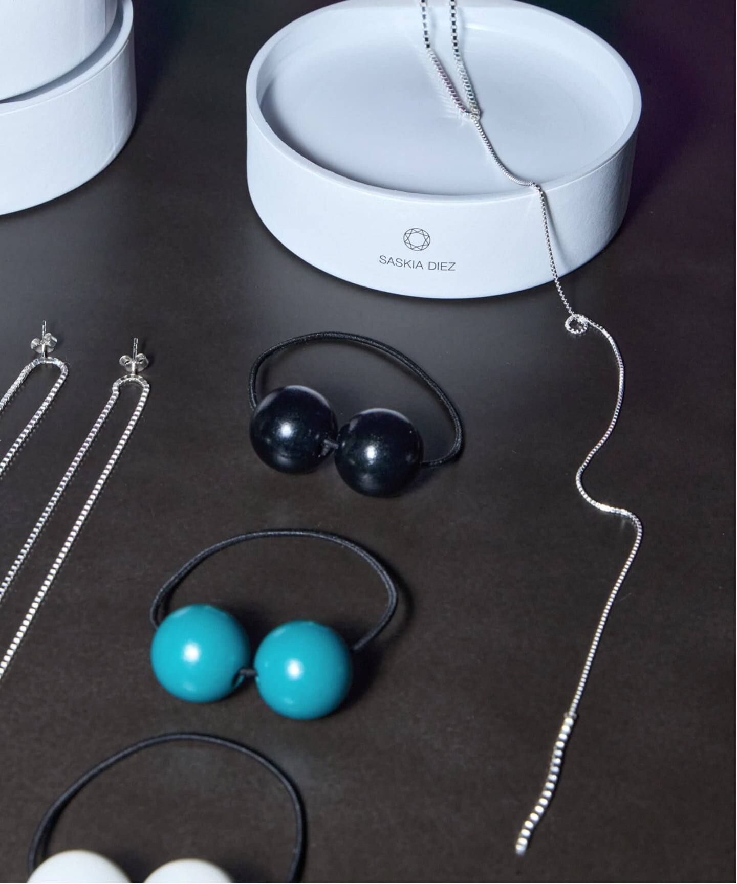 SASKIA DIEZ WOOD HAIR THE LACQUERED：ヘアゴム（ヘアアクセサリー