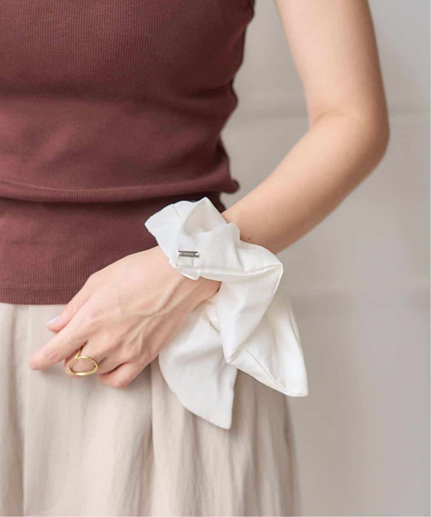 HEYEP Silk Square Medium Scrunchie（ヘアアクセサリー