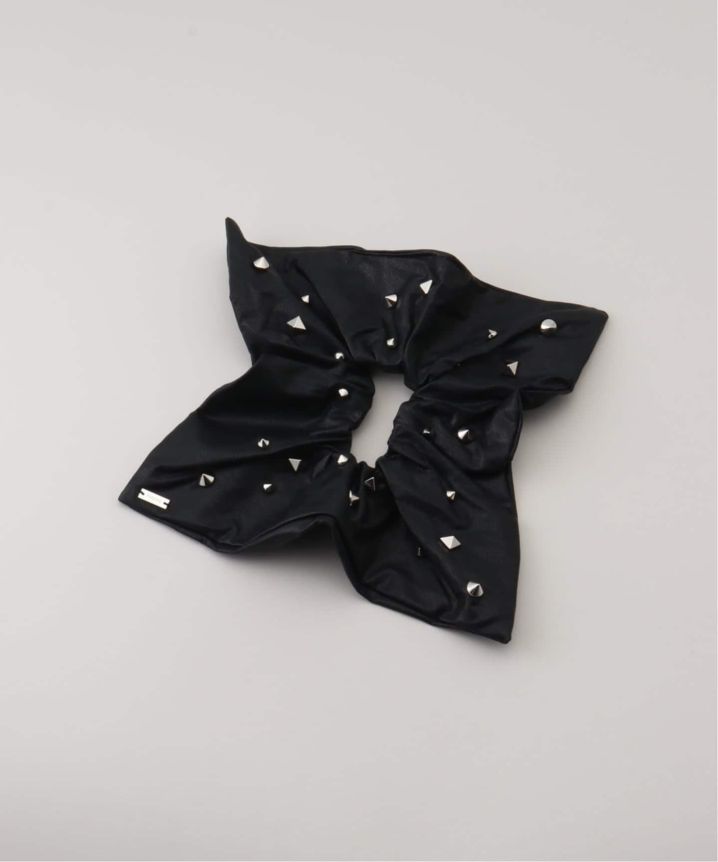 HEYEP Faux Leather Studded Scrunchie（ヘアアクセサリー）｜BOICE