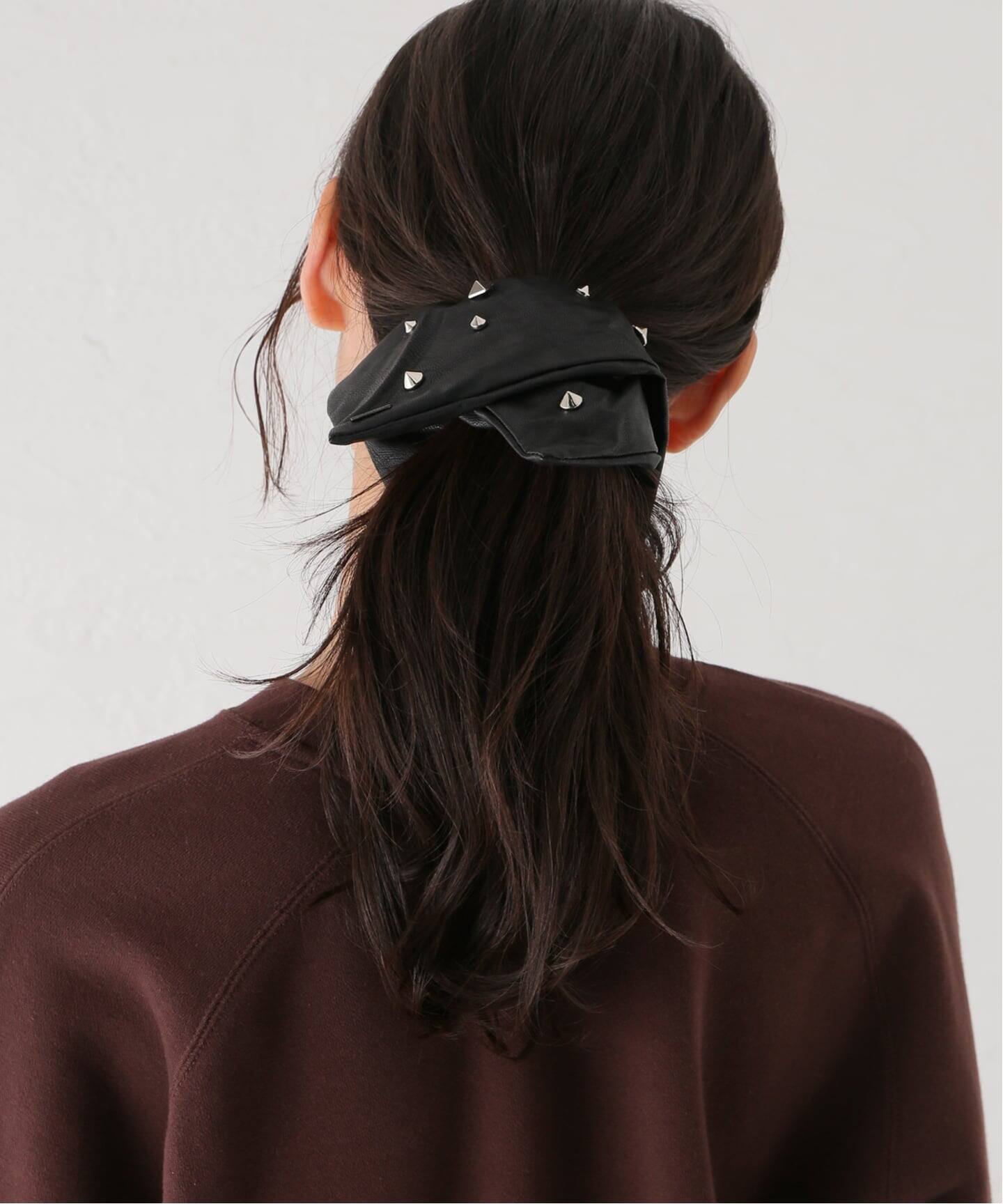 HEYEP Faux Leather Studded Scrunchie（ヘアアクセサリー）｜BOICE