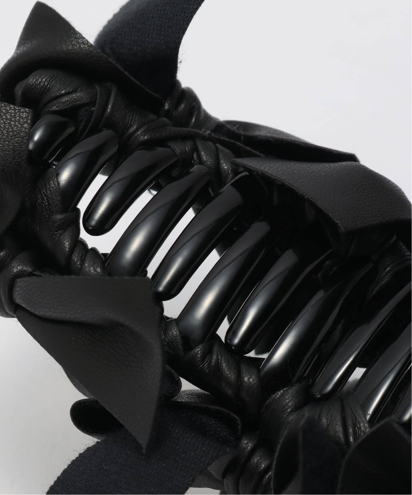 TRESSE Leather Ruban Clip in Black（ヘアアクセサリー）｜BOICE FROM