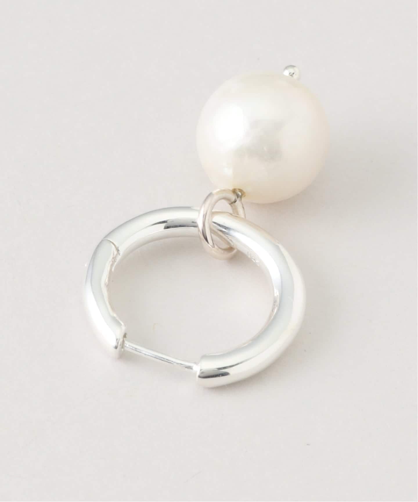 KARA YOO/カラ・ユ 2WAYパールフープピアス（ピアス（両耳用