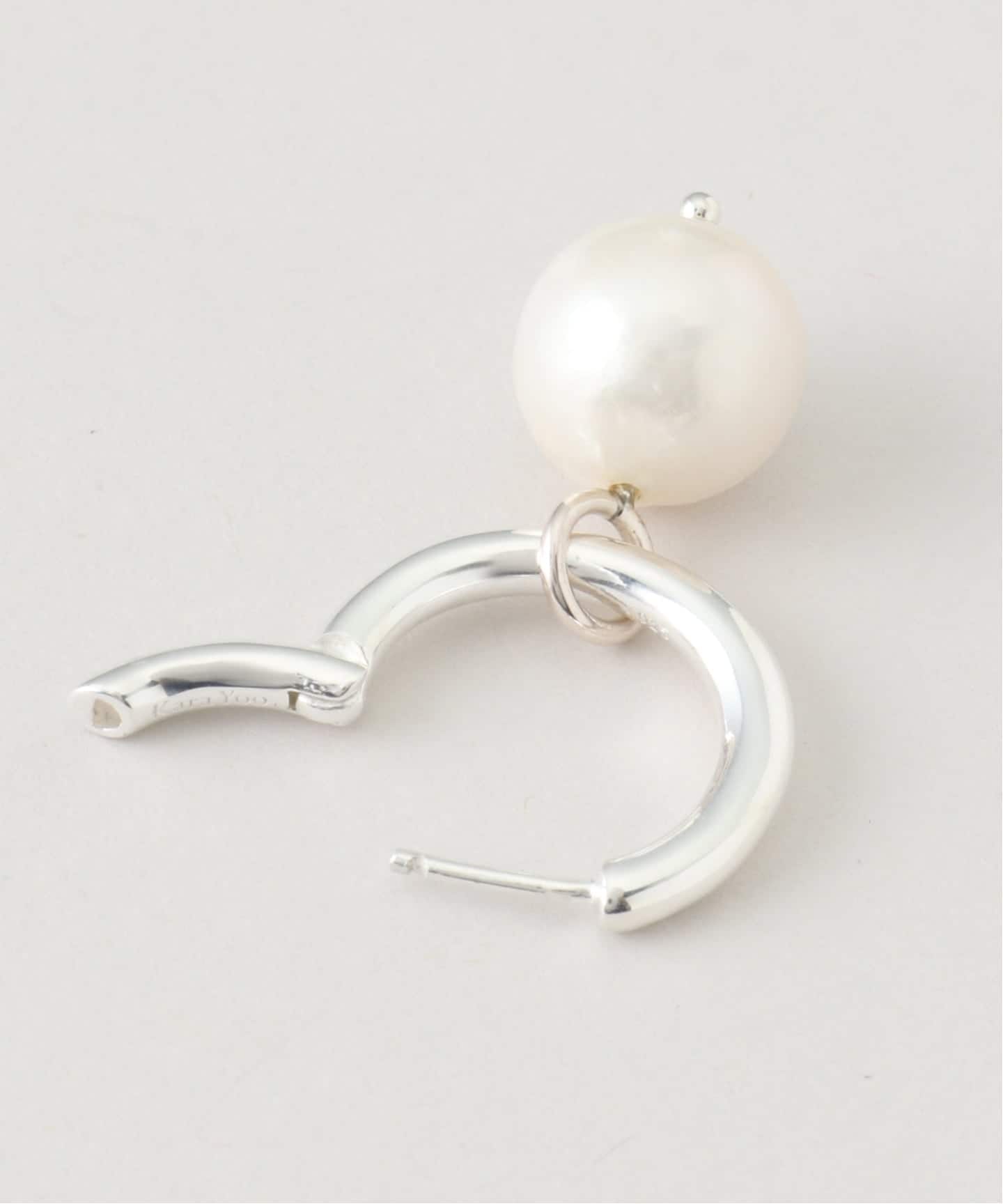KARA YOO/カラ・ユ 2WAYパールフープピアス（ピアス（両耳用