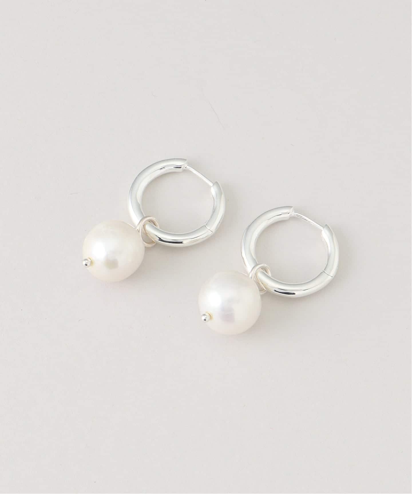 KARA YOO/カラ・ユ 2WAYパールフープピアス（ピアス（両耳用