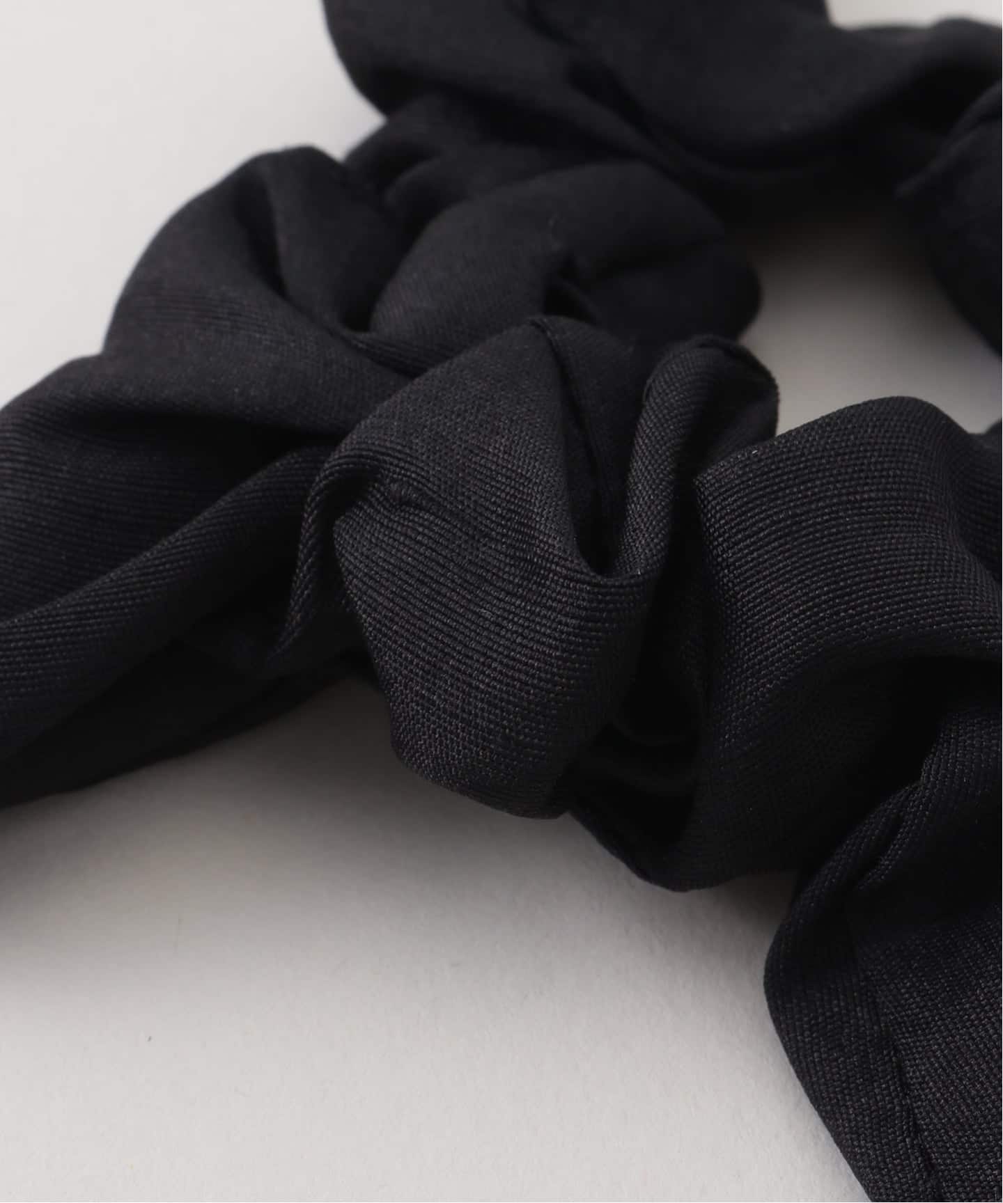ヘアアクセサリー heyep Silk Square Medium Scrunchie BLACK HEYEP/ヘイップ】 Silk Square Medium Scrunchie（ヘア