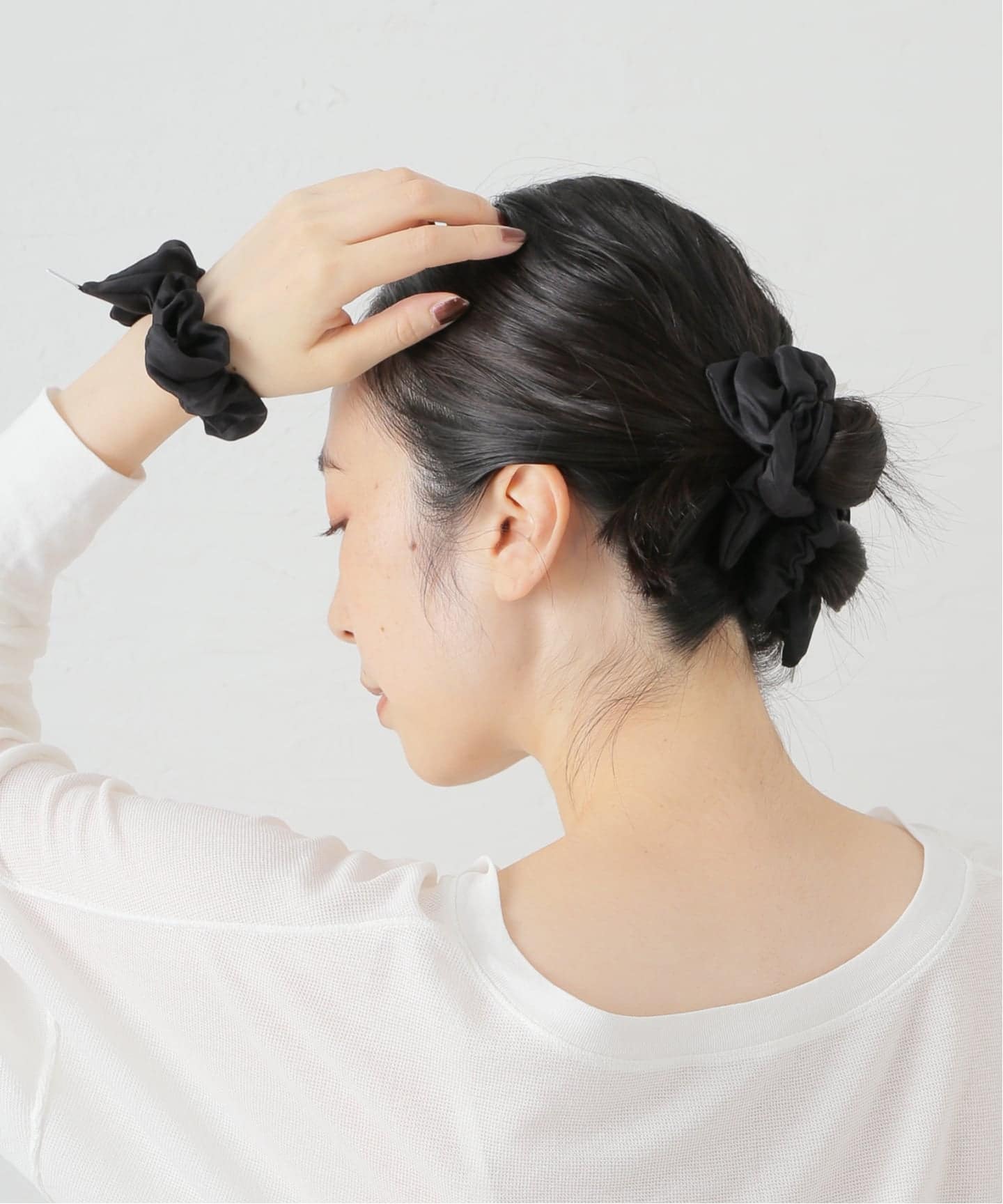 ヘアアクセサリー heyep Dot Jacquard SquareMediumScrunchie ヘアアクセサリー heyep Dot Jacquard SquareMediumScrunchie