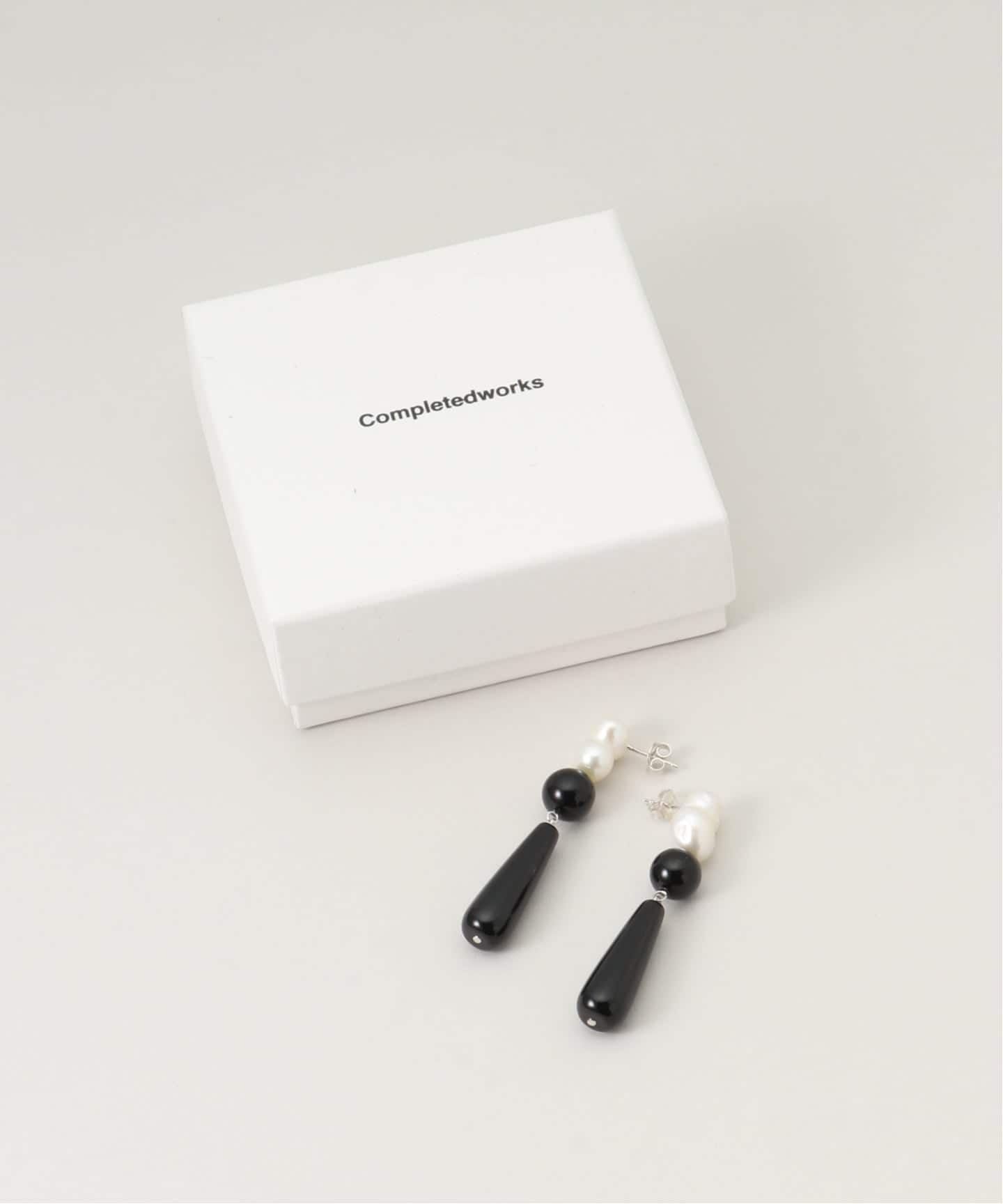 Completedworks/コンプリテッドワークス Onyx FWP ピアス