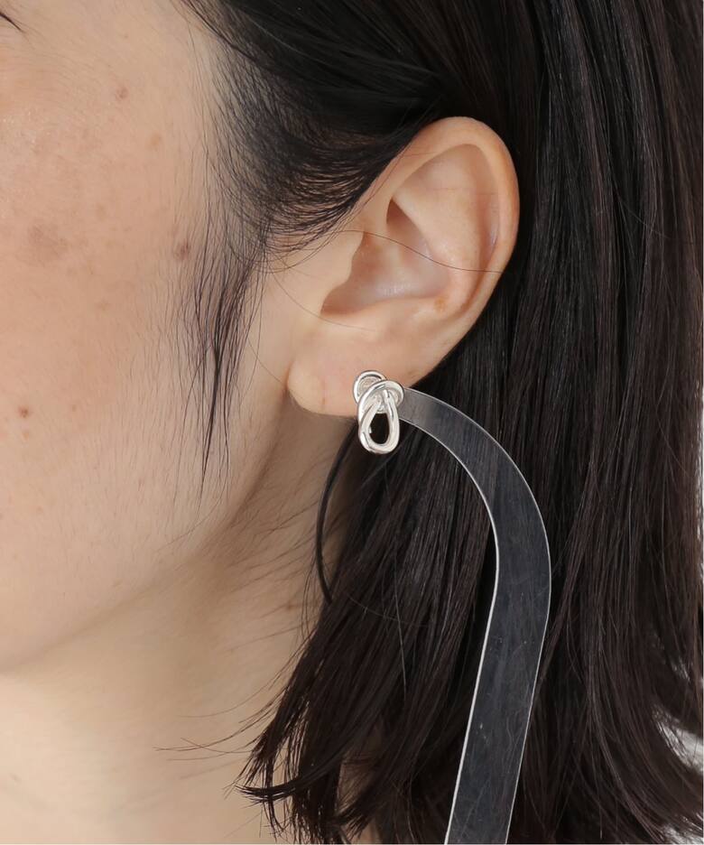 Completedworks アシンメトリー ノット earring（ピアス（両耳用 