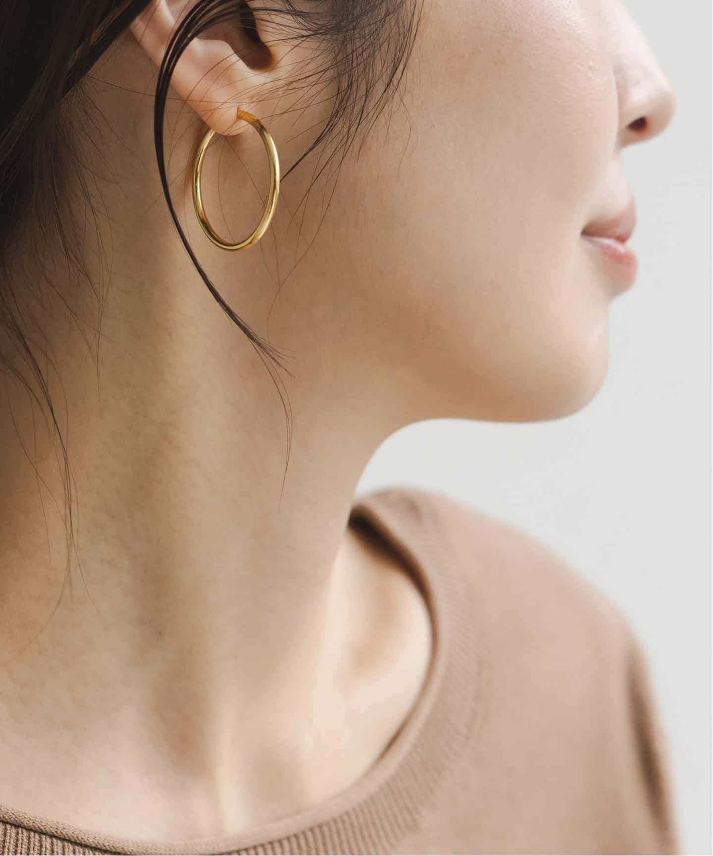 MARIA BLACK Senorita 50 フープピアス MARIA BLACK | セニョリータ 50 フープ ペア - イエローゴールド