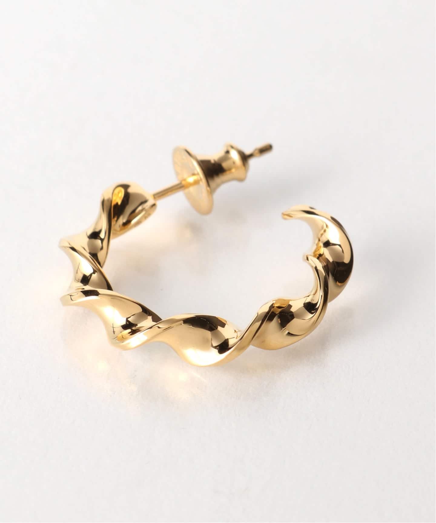 美品 CAREERINGキャリアリング バレット 真円ピアス 815N△ CAREERING