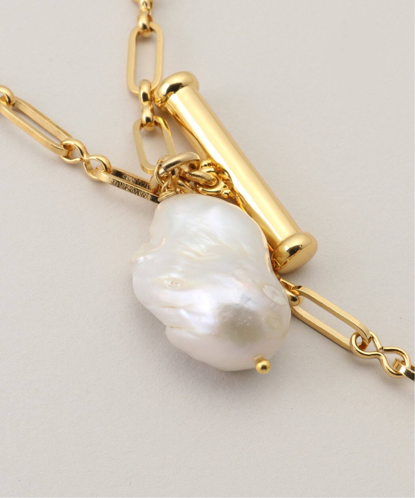 TIMELESS PEARLY Gaia 24K チャーム パール ネックレス TIMELESS PEARLY Gaia 24K チャーム パール ネックレス Timeless