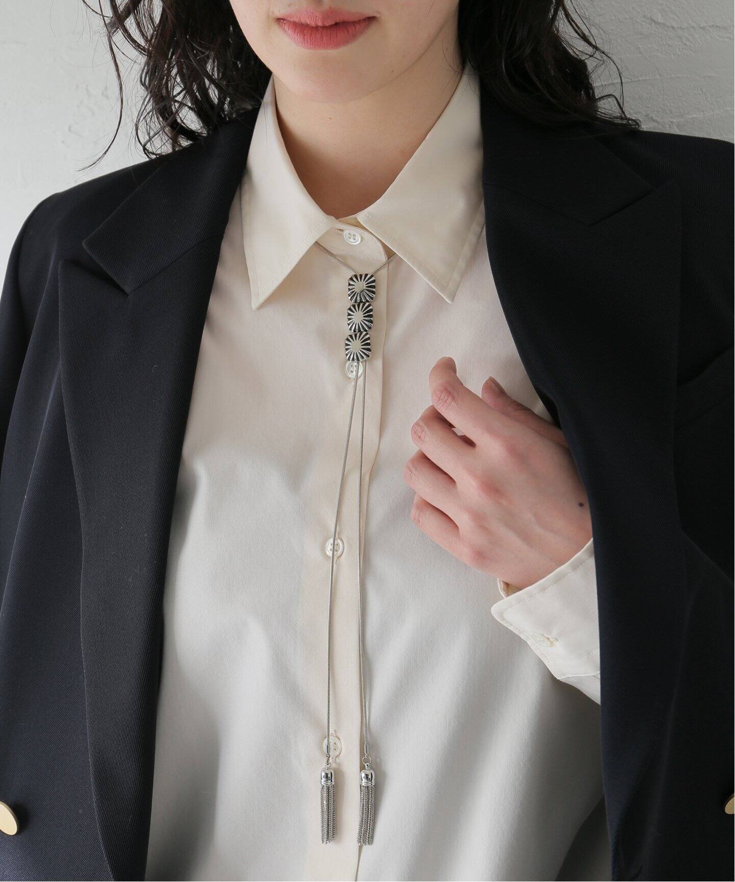 TOGA TOO/トーガトゥ】Metal fringe loop tie：ループタイ（その他 
