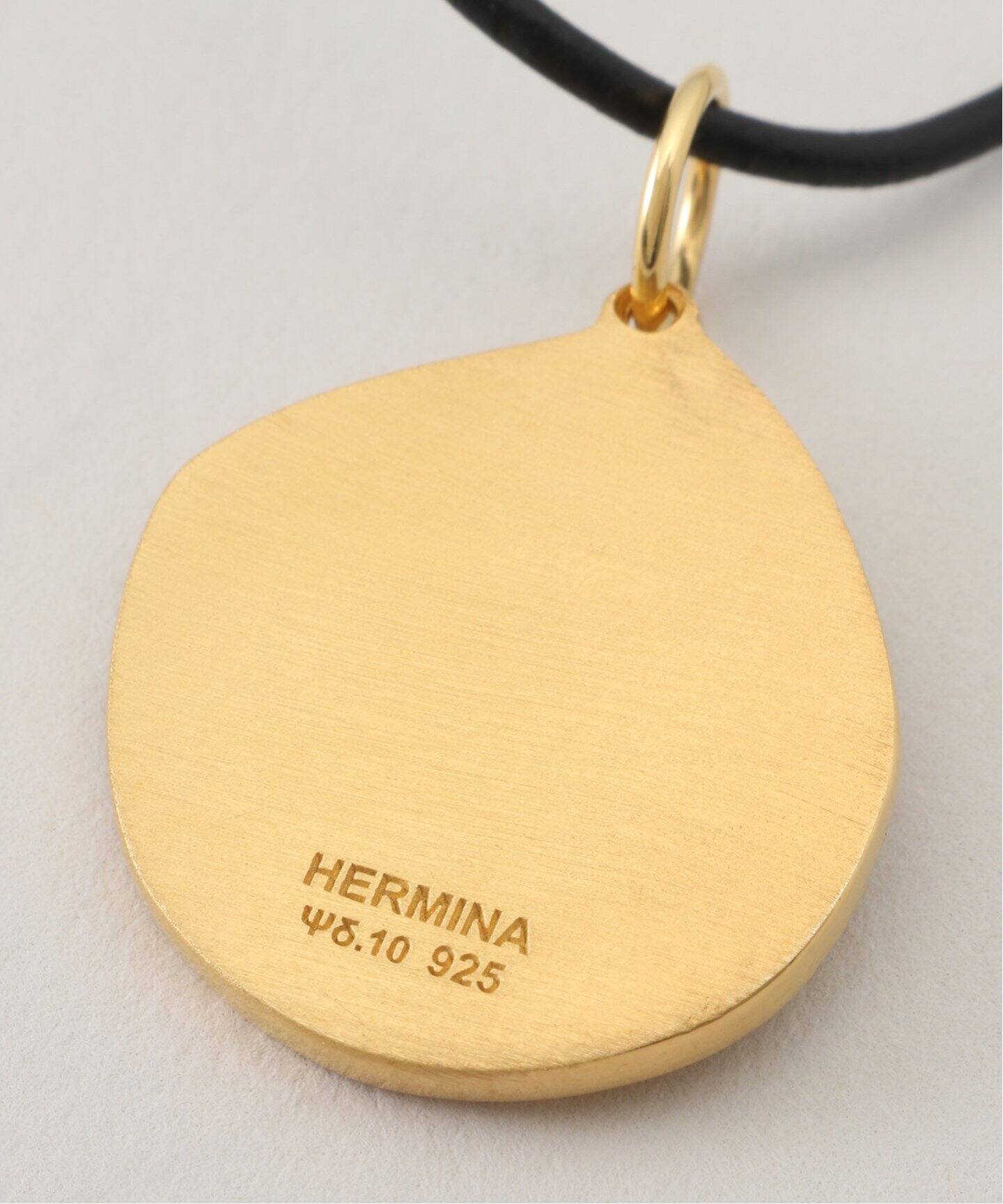 HERMINA ATHENS】HERMIS LARGE LUSTRE BLACK：ネックレス