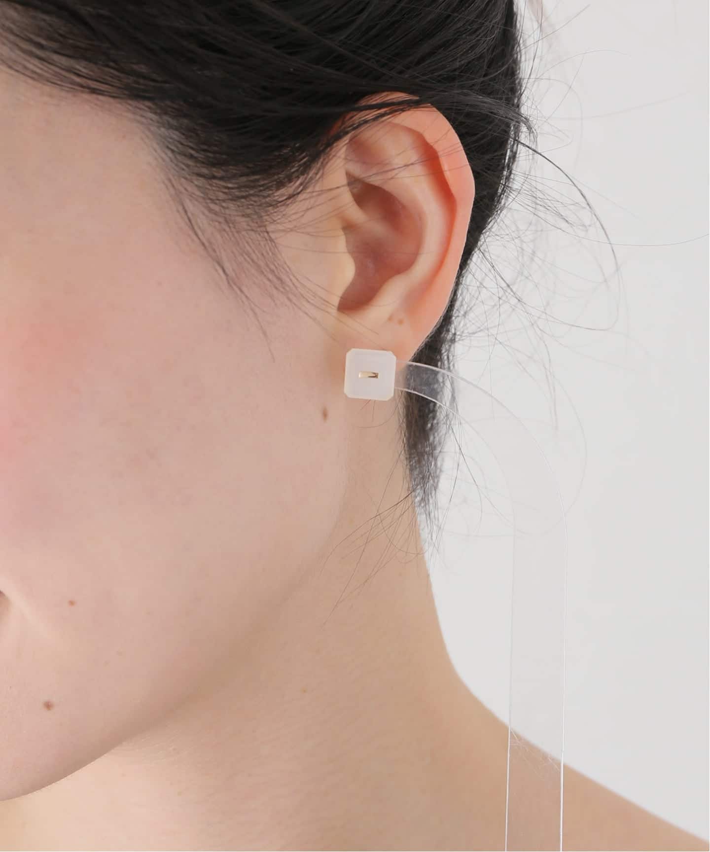 HIROTAKA/ヒロタカ】Bird of P Square Stud White Cha：ピアス