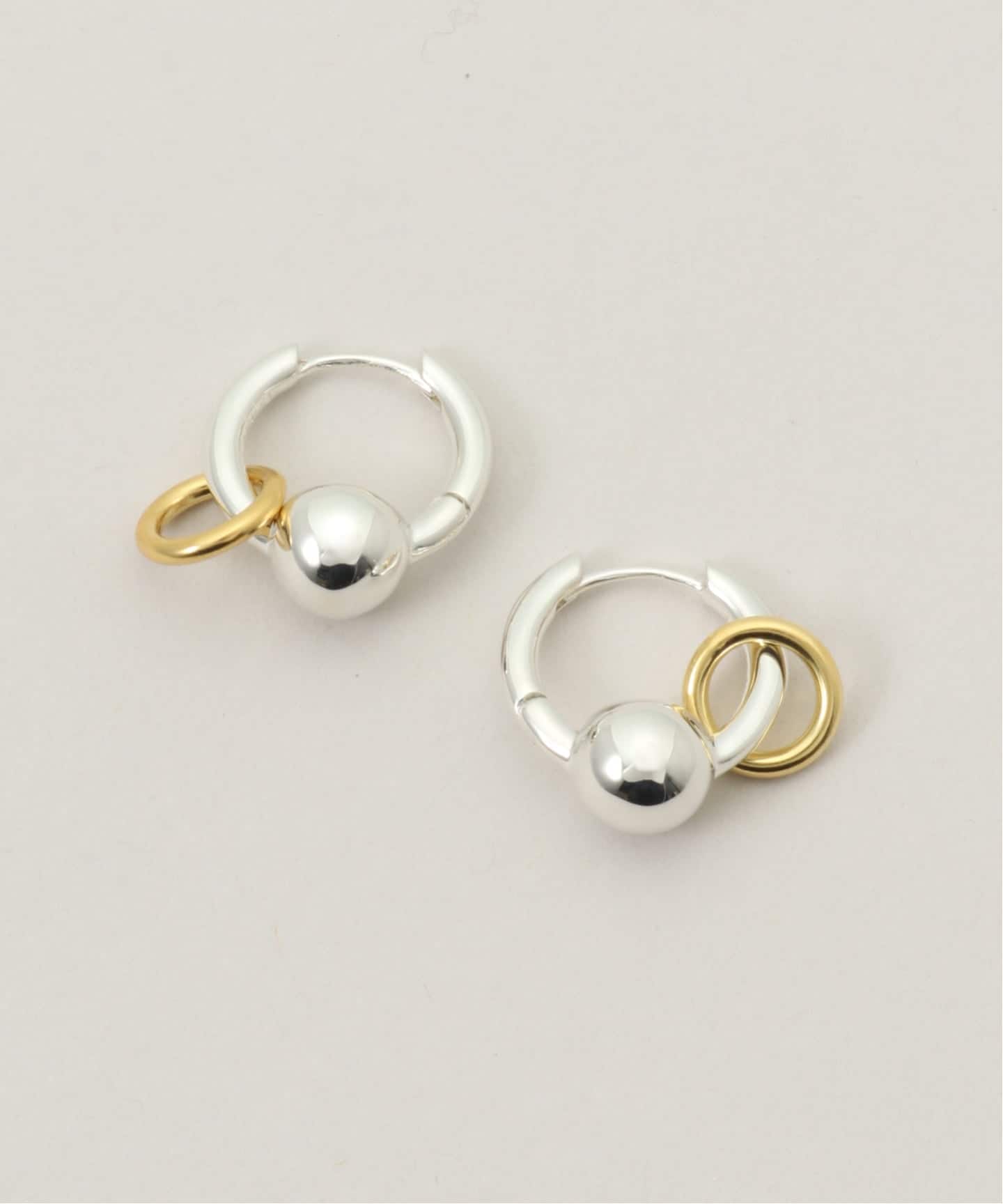 BONEE/ボーニー】TWIN C BALL HOOPS：ピアス（両耳用）（ピアス（両耳