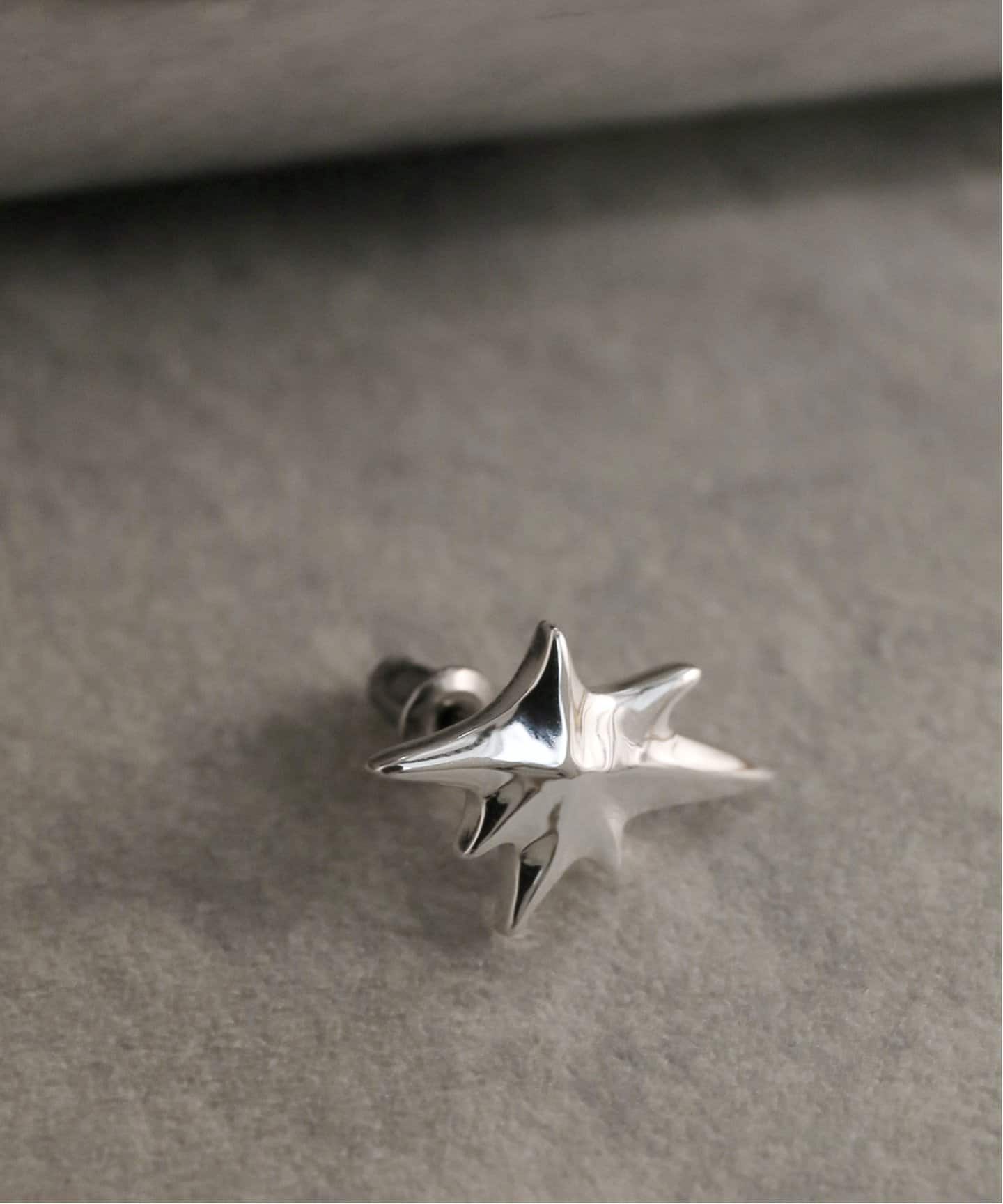 SOIERIE(ソワリー) ゴールドピアス Soierie/ソワリー】KINETIC PARTS PIERCE（ピアス（両耳用