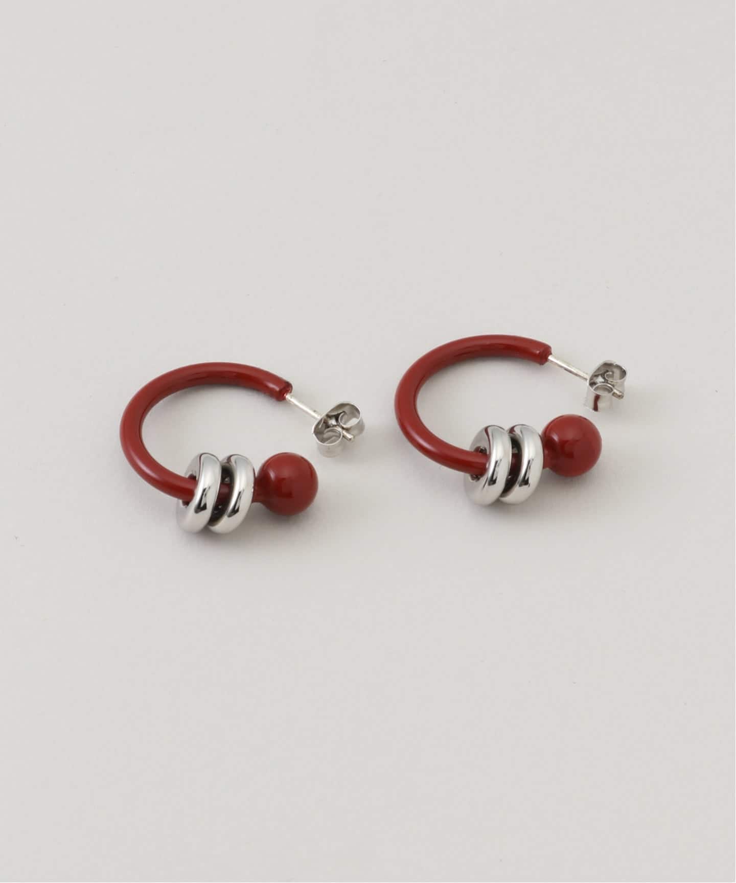JUSTINE CLENQUET】ALAN LACQUERED EARRINGS：ピアス（両耳
