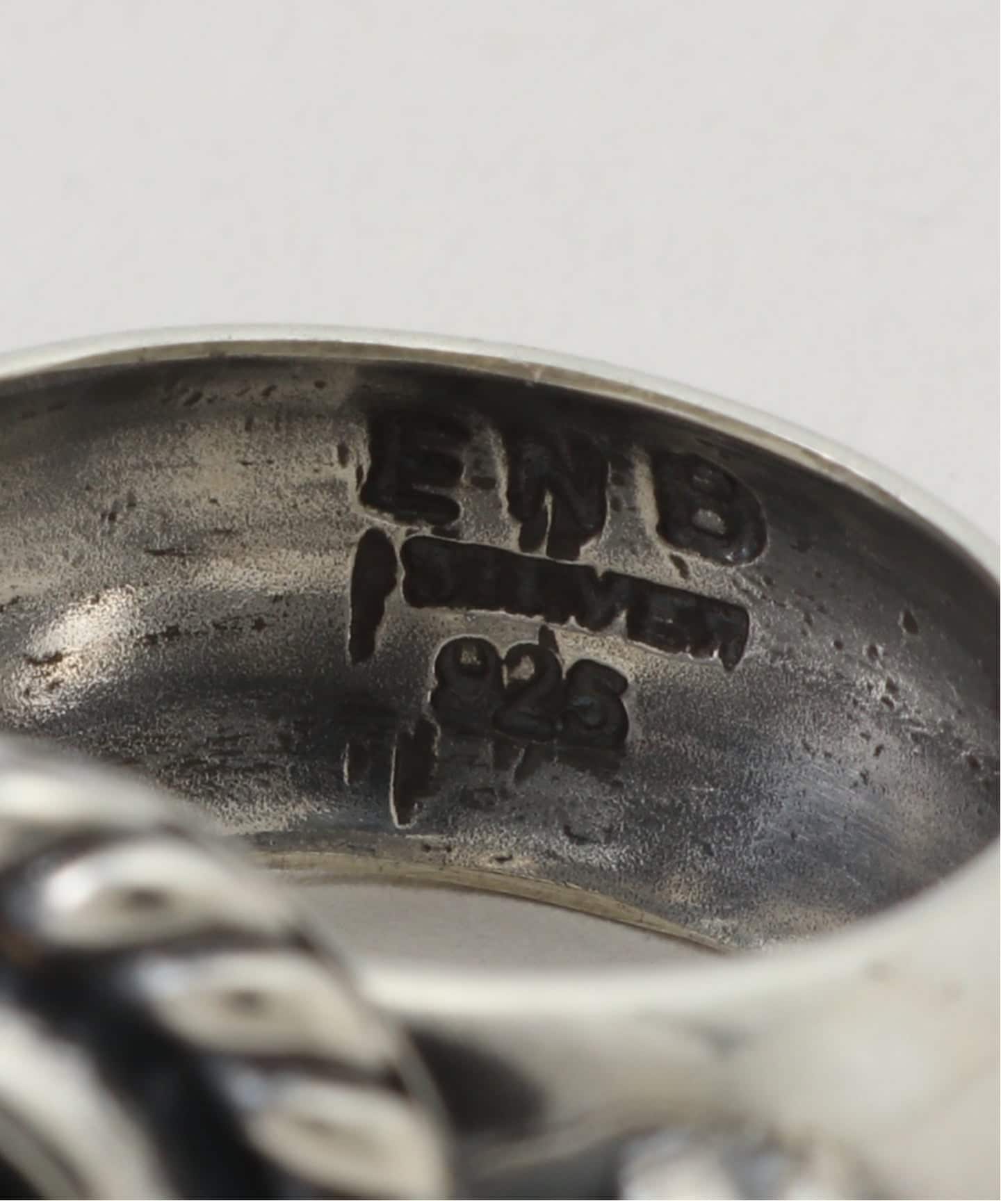 ERICKA NICOLAS BEGAY】06 FLPL ONYX RING（リング）｜journal