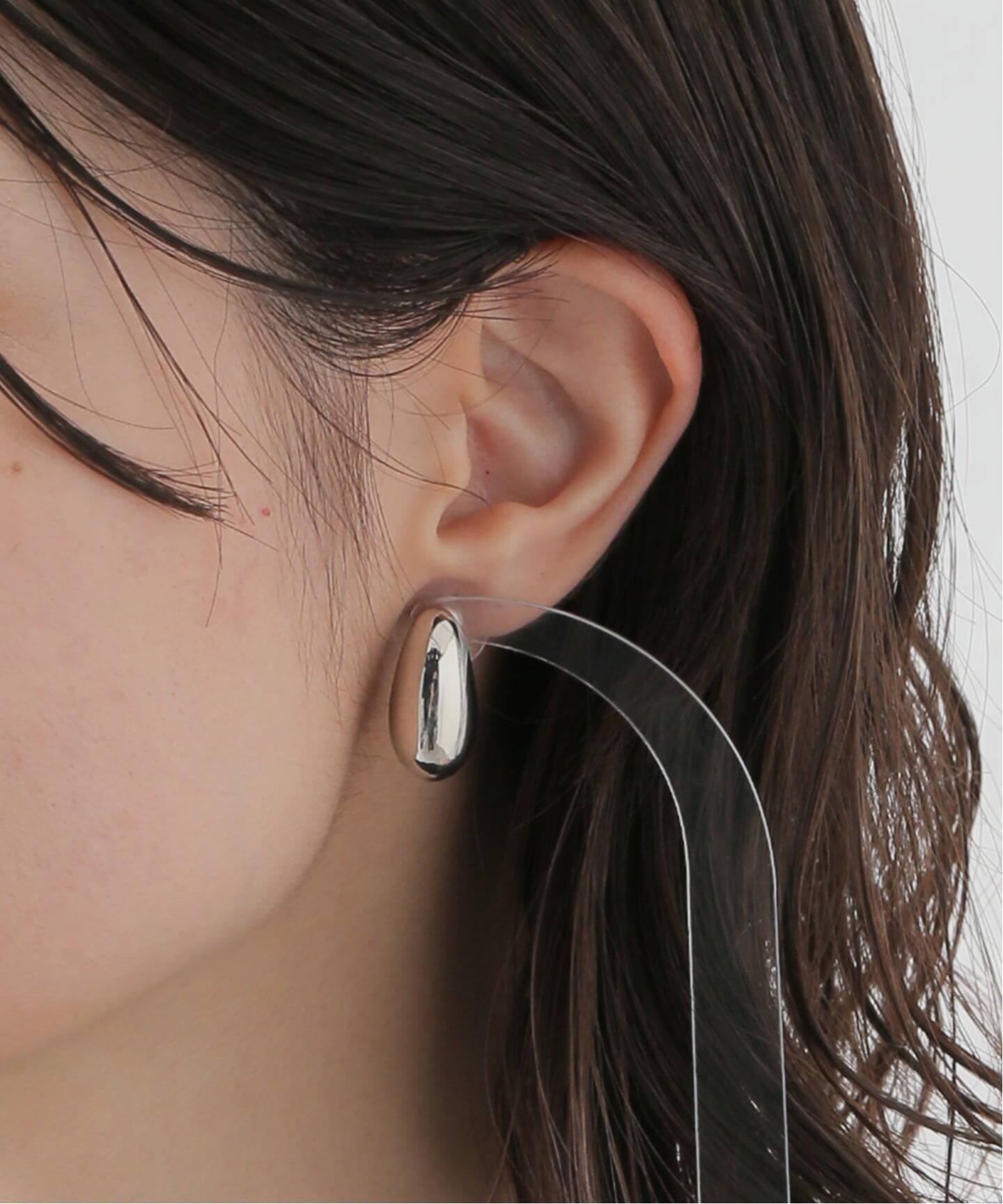 KJL Kenneth Jay Lane ケネスジェイレーン ピアス Kenneth Jay Lane/ケネス ジェイ レーン】 tapered hoop ピアス