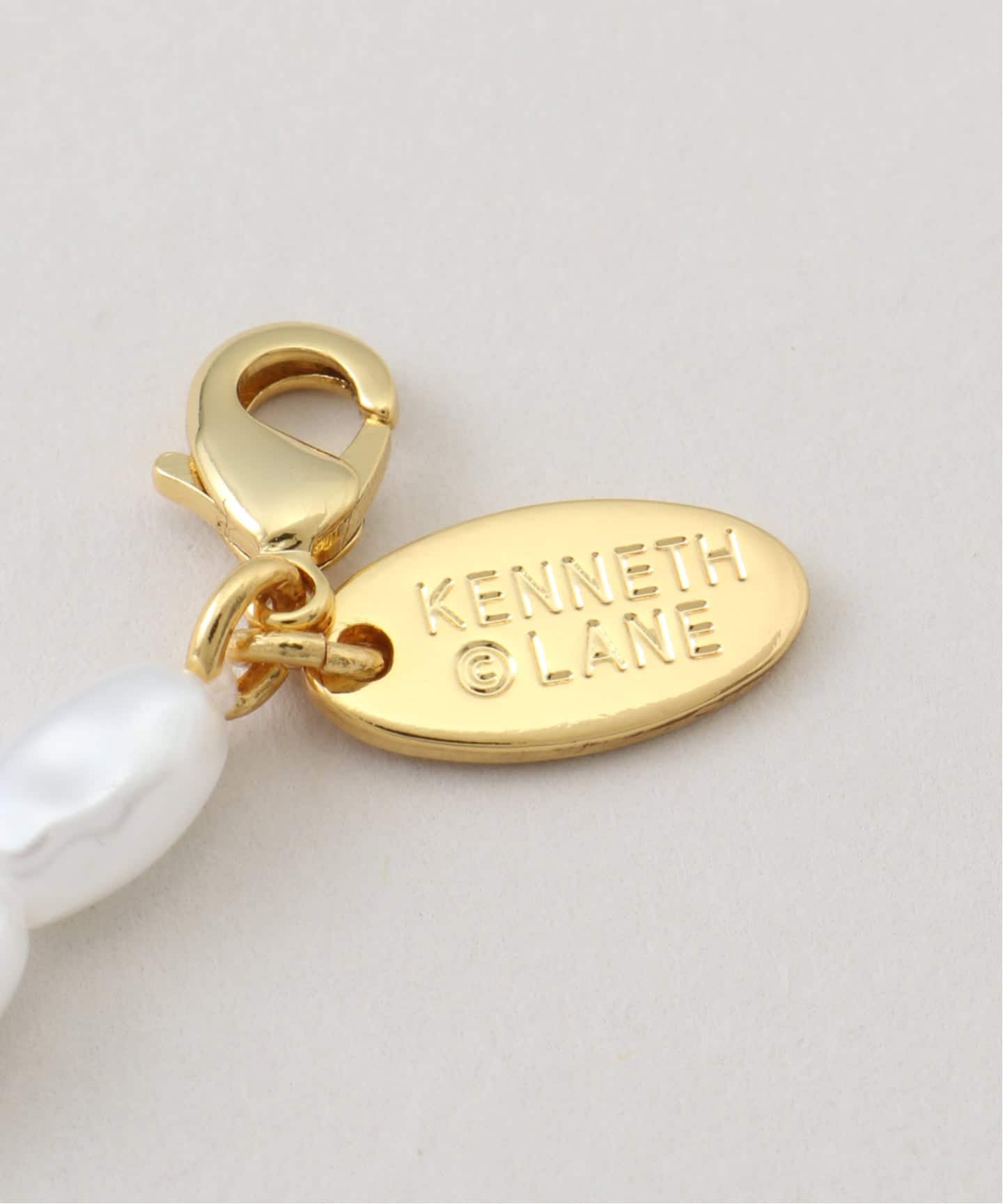 Kenneth Jay Lane/ケネス ジェイ レーン】 seashell pendant