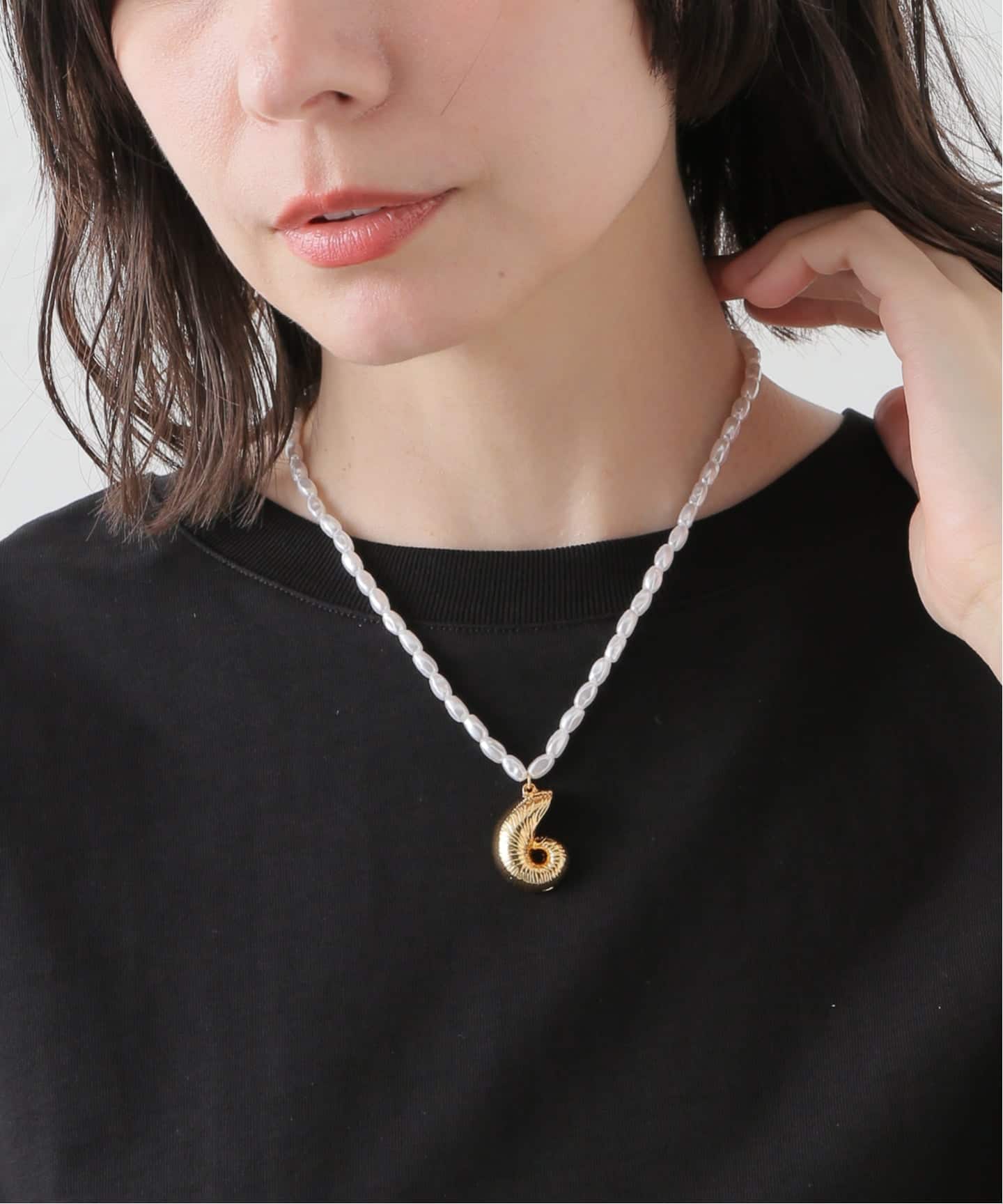 Kenneth Jay Lane/ケネス ジェイ レーン】 seashell pendant