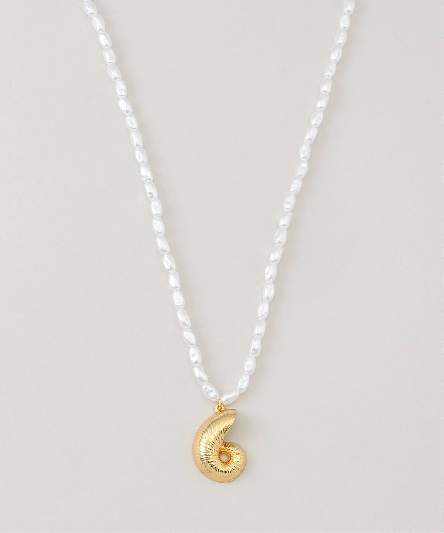 Kenneth Jay Lane/ケネス ジェイ レーン】 seashell pendant 