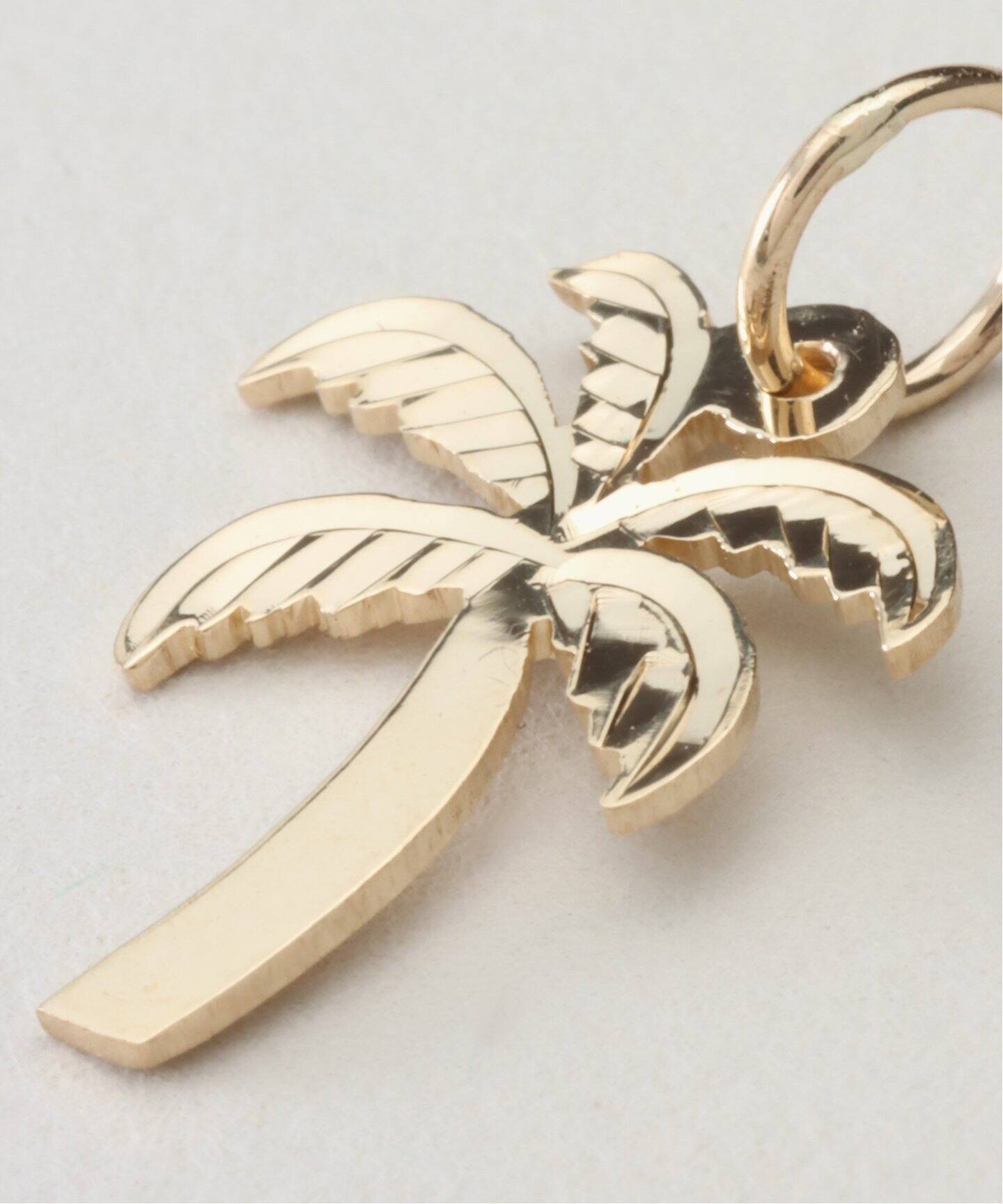 NEW TOP / ニュートップ】CHARM PALM TREE（チャーム）｜Deuxieme  