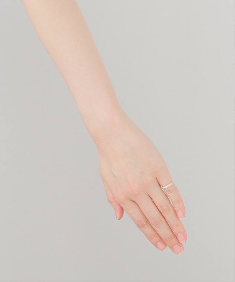 LIZZIE MANDLER/リジーマンドラー】 THIN CRESCENT RING（リング 