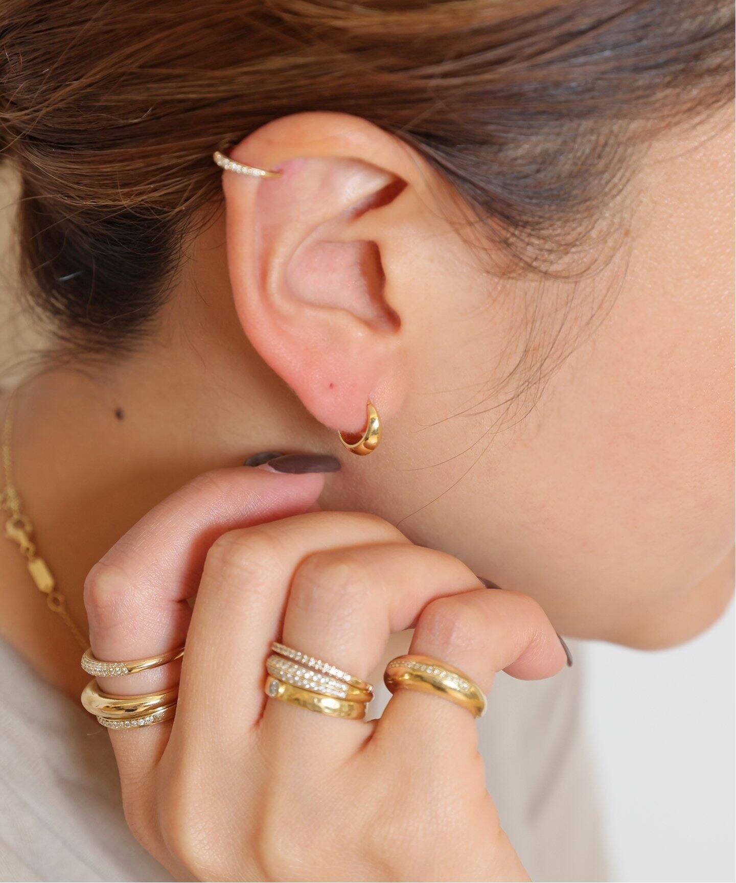 LIZZIE MANDLER/リジーマンドラー】Small Crescent Hoop ピアス（片耳 