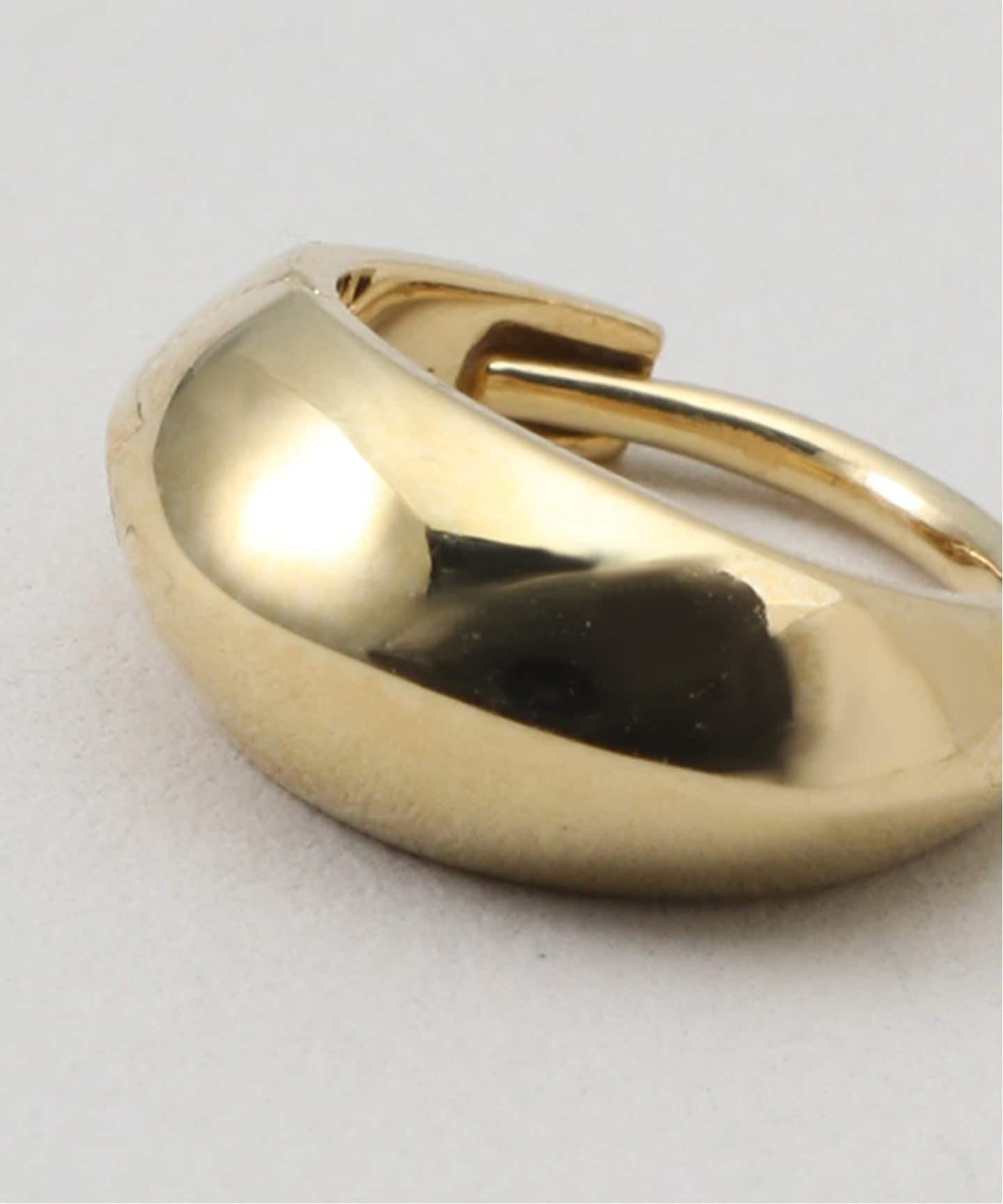 Deuxieme Classe【リジーマンドラー】フープピアス　18k YG Deuxieme Classe【リジーマンドラー】フープピアス 18k YG LIZZIE