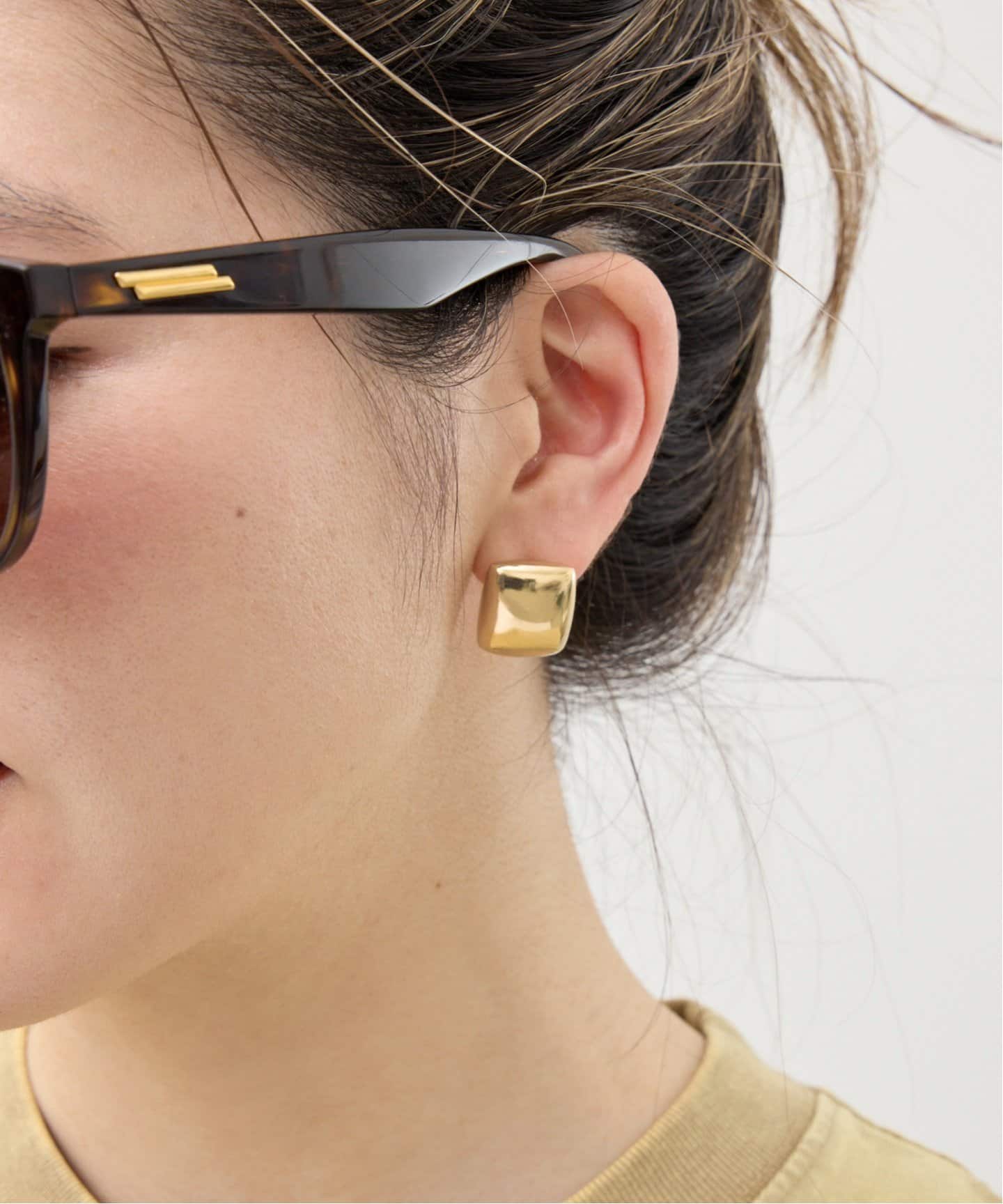 MISHO/ミショー】 PILLOW MINI STUDS EARRING（ピアス（両耳用））｜L