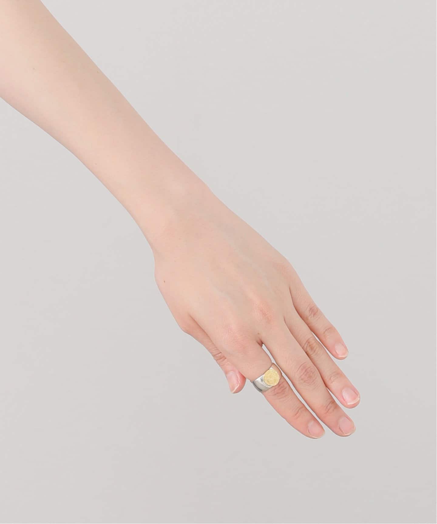 GIGI/ジジ】 Ring（リング）｜L'Appartement（アパルトモン）の