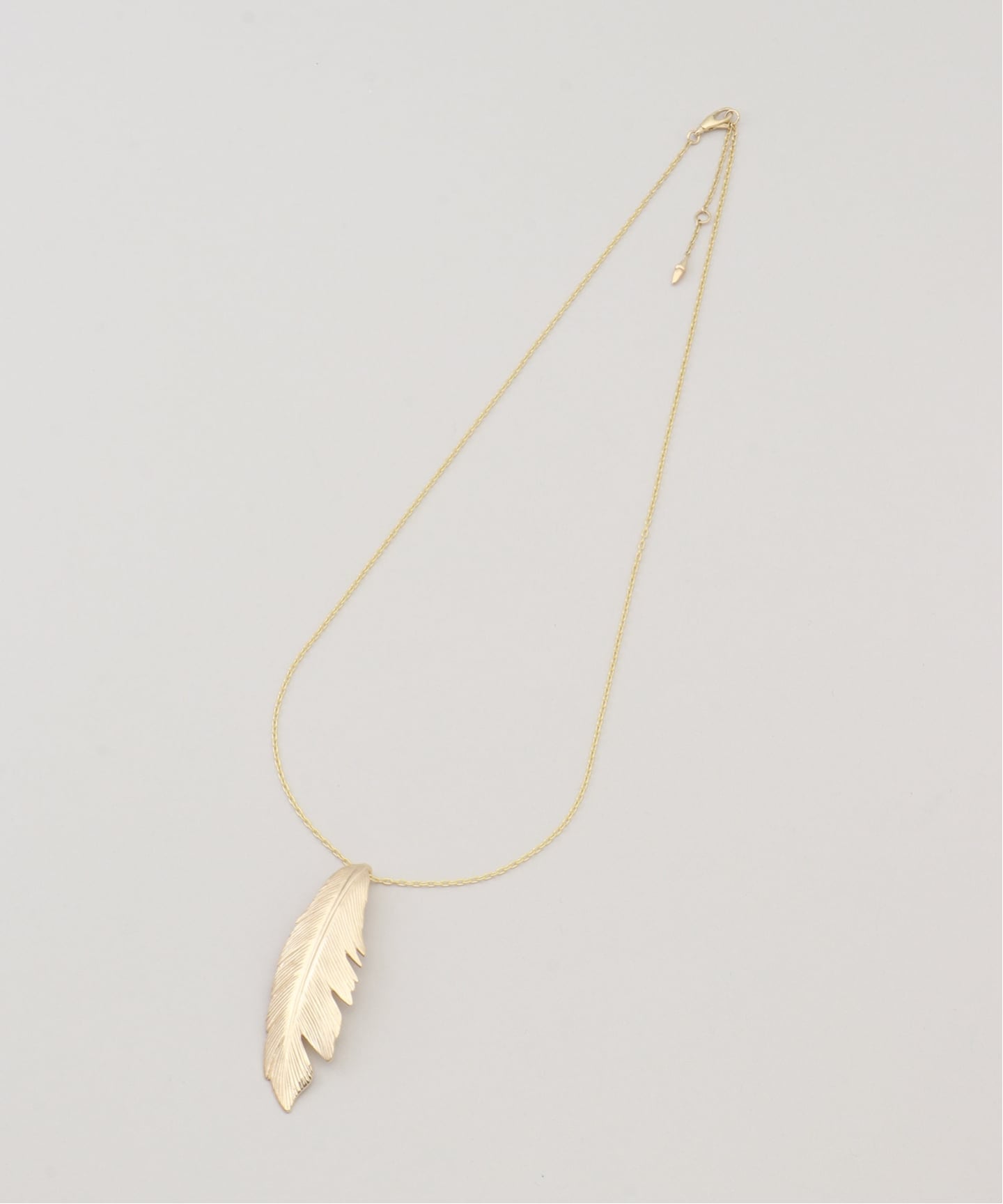 MANON JEWELRY/マノン ジュエリー】 feather pendant big thic