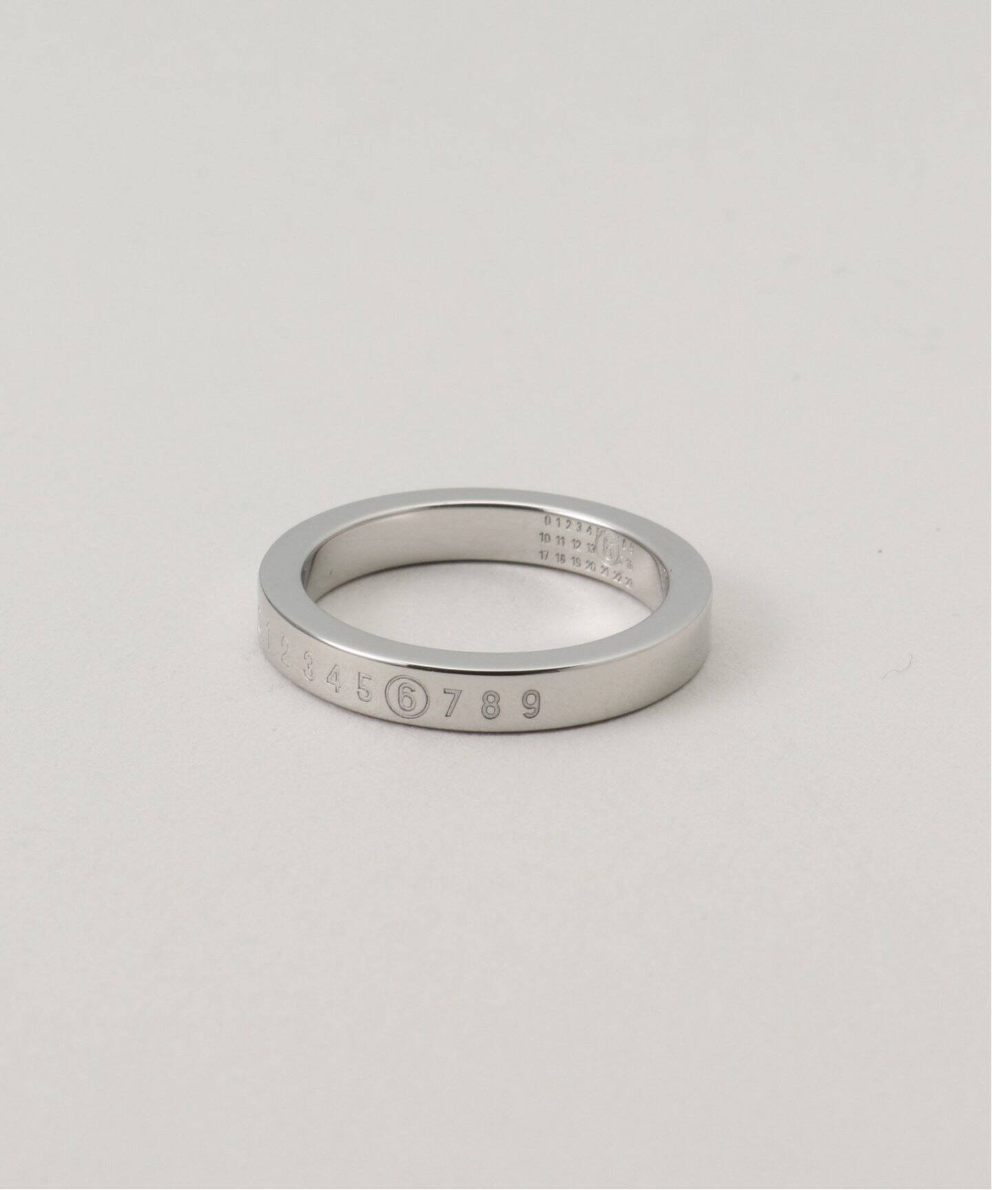 【関税込み】MM6 Maison Margiela シルバー Minimal Logo リング MM6 Maison Margiela Minimal Logo 3mm Ring – Extra Butter