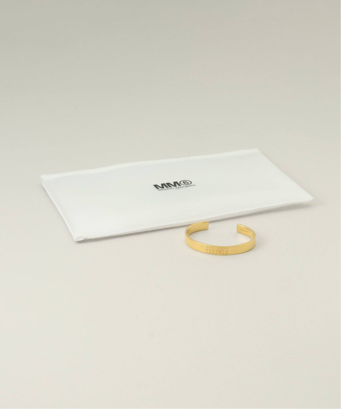 Maison Margiela マルジェラ Logo Cuff ロゴ カフ ブレスレット Maison Margiela(メゾンマルジェラ)｜ロゴカフブレスレット