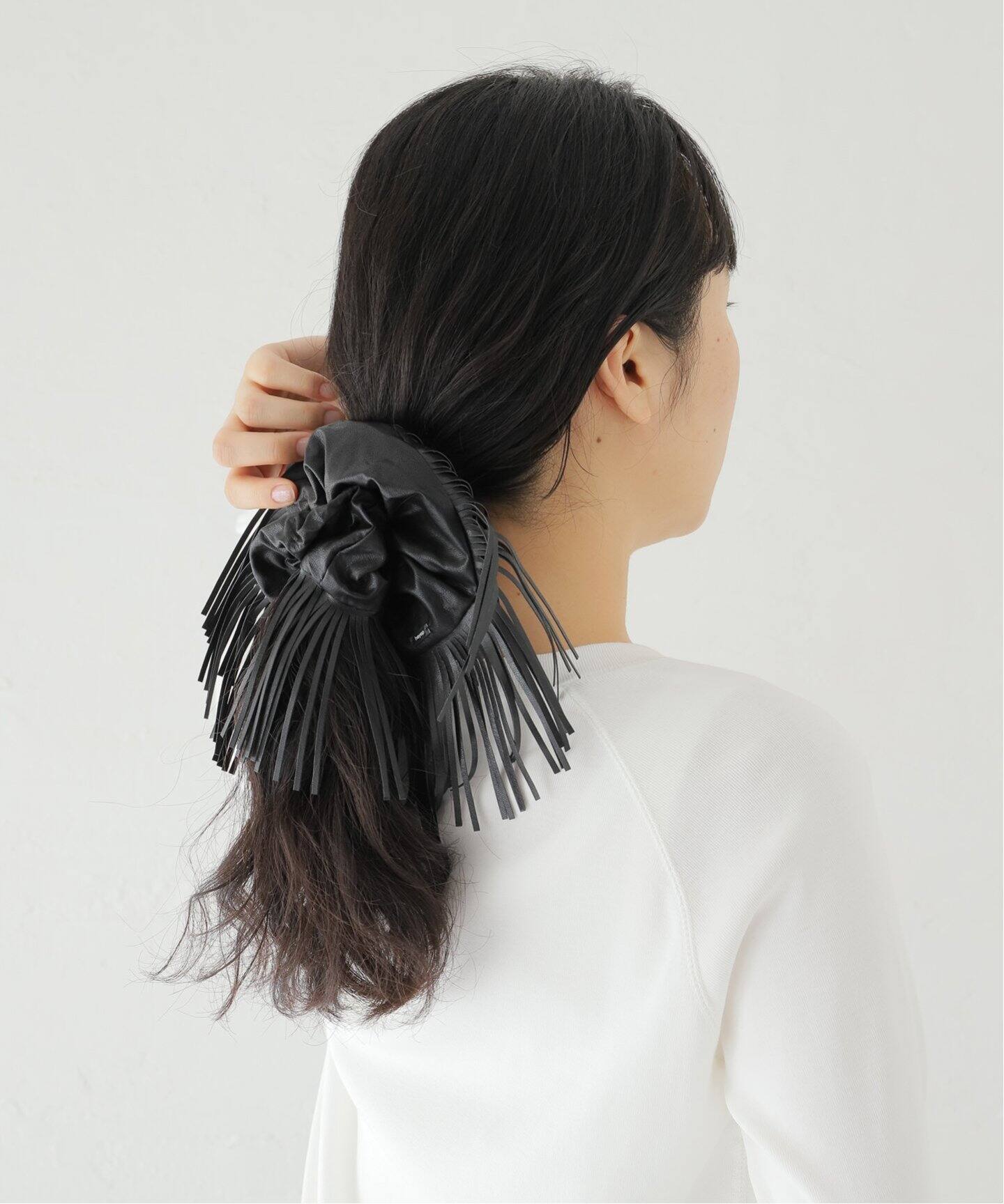 ヘアアクセサリー CLANE LINEN MEDIUM SCRUNCHI CLANE（ヘアアクセサリー）のフリマアイテム一覧